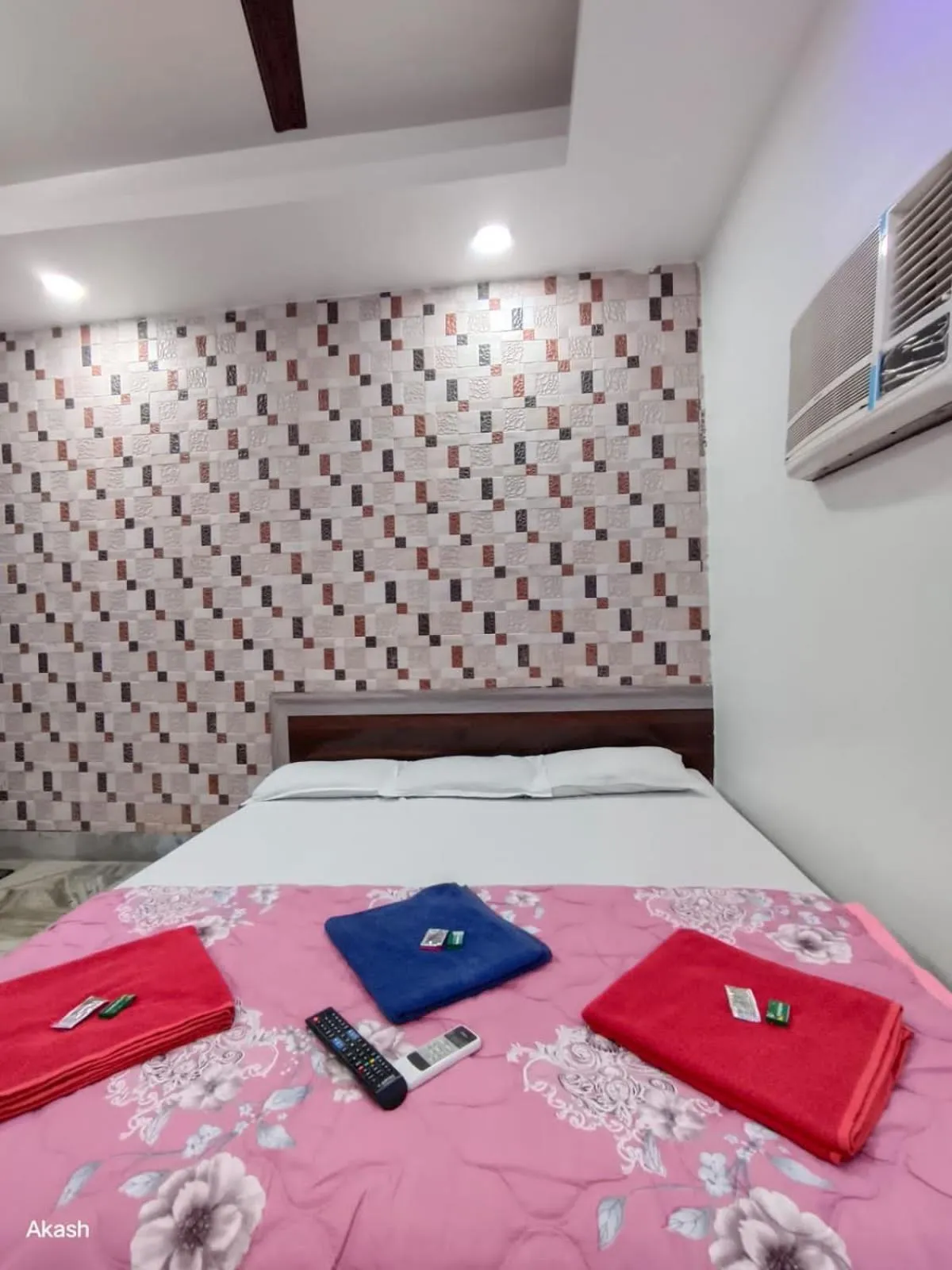 Bed in Hotel Bobby house 450m from beach & 1 km from temple