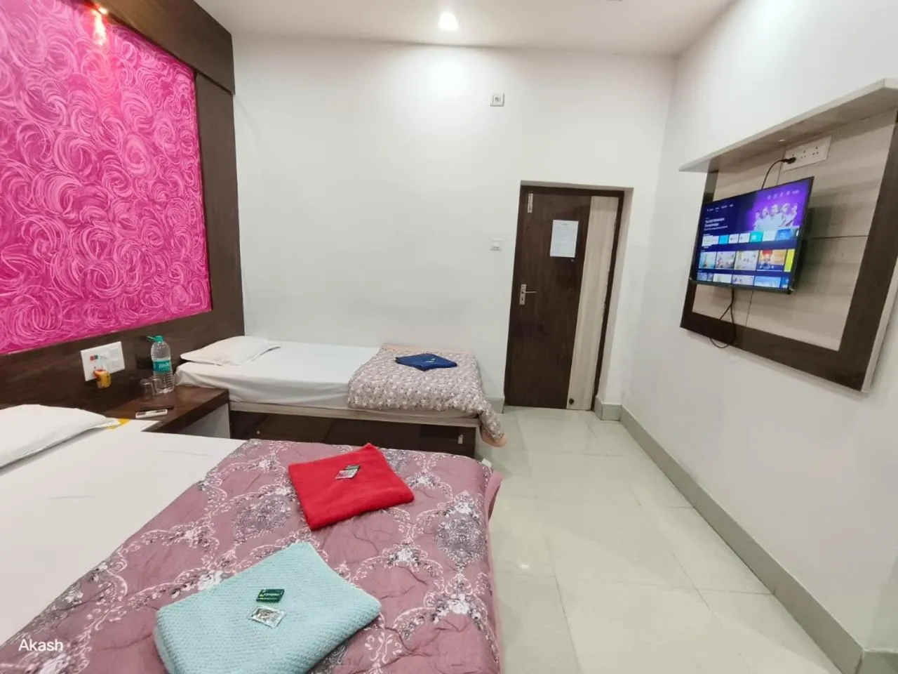 Bed in Hotel Bobby house 450m from beach & 1 km from temple