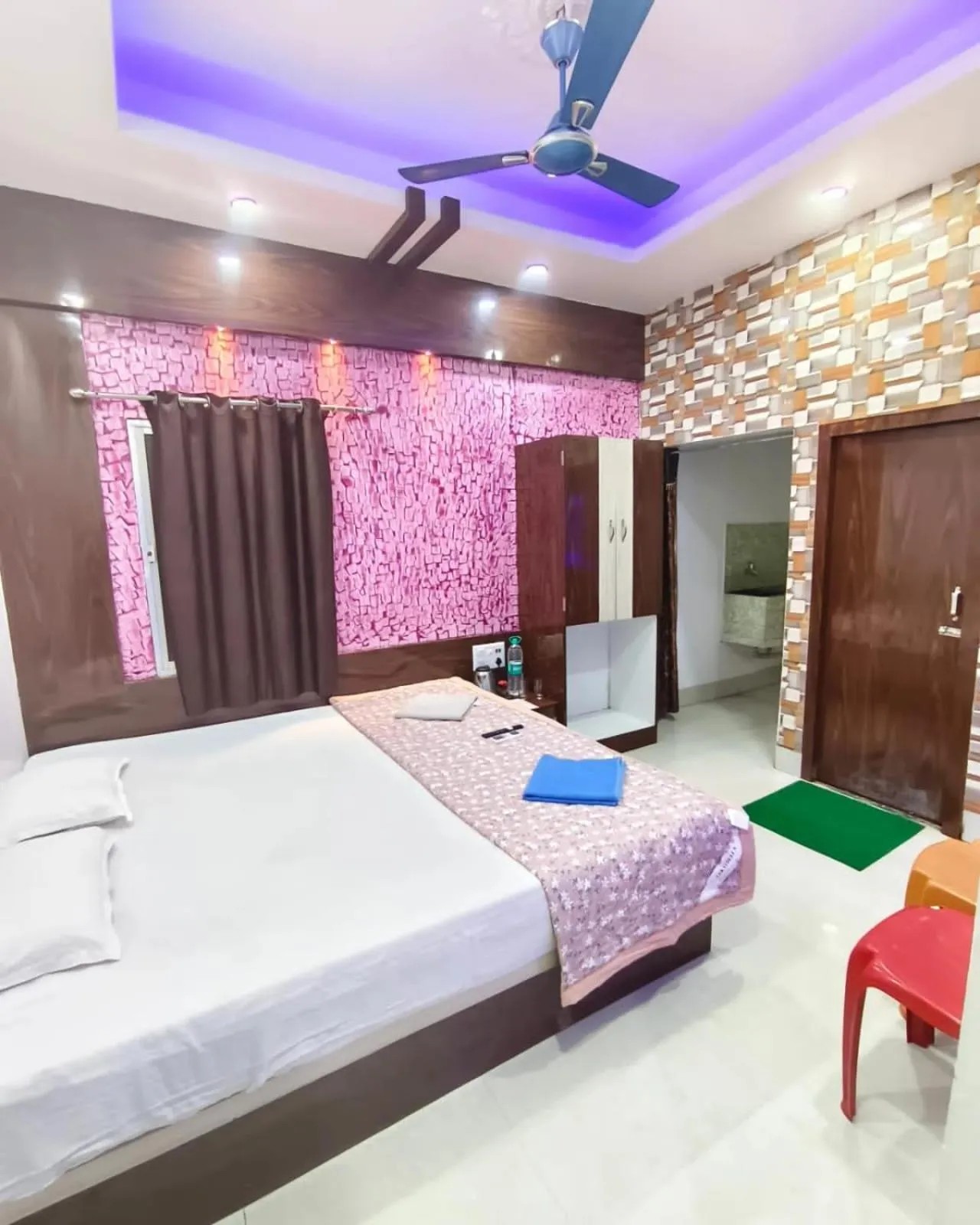 Bed in Hotel Bobby house 450m from beach & 1 km from temple