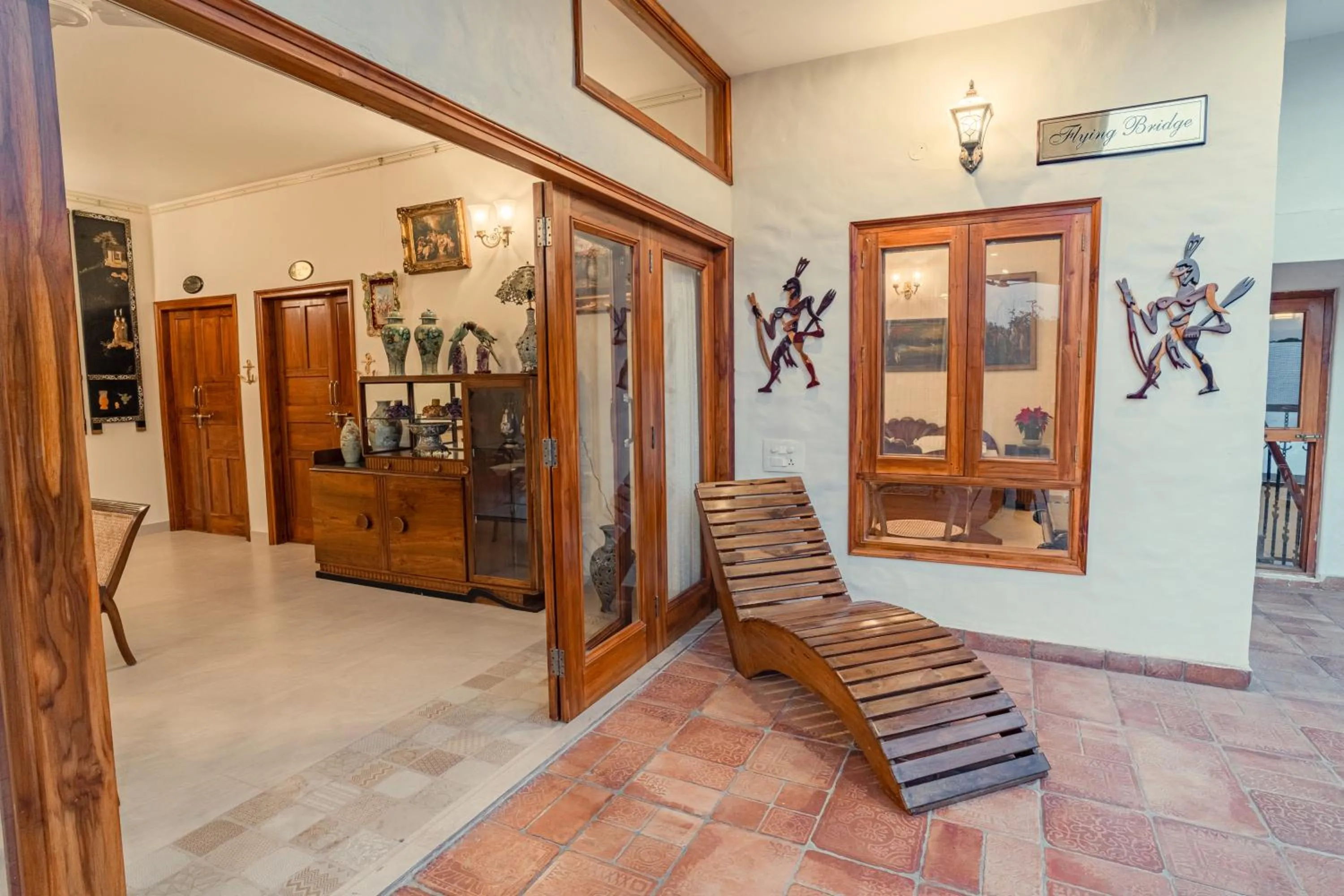 Seating area in Anchorage 42