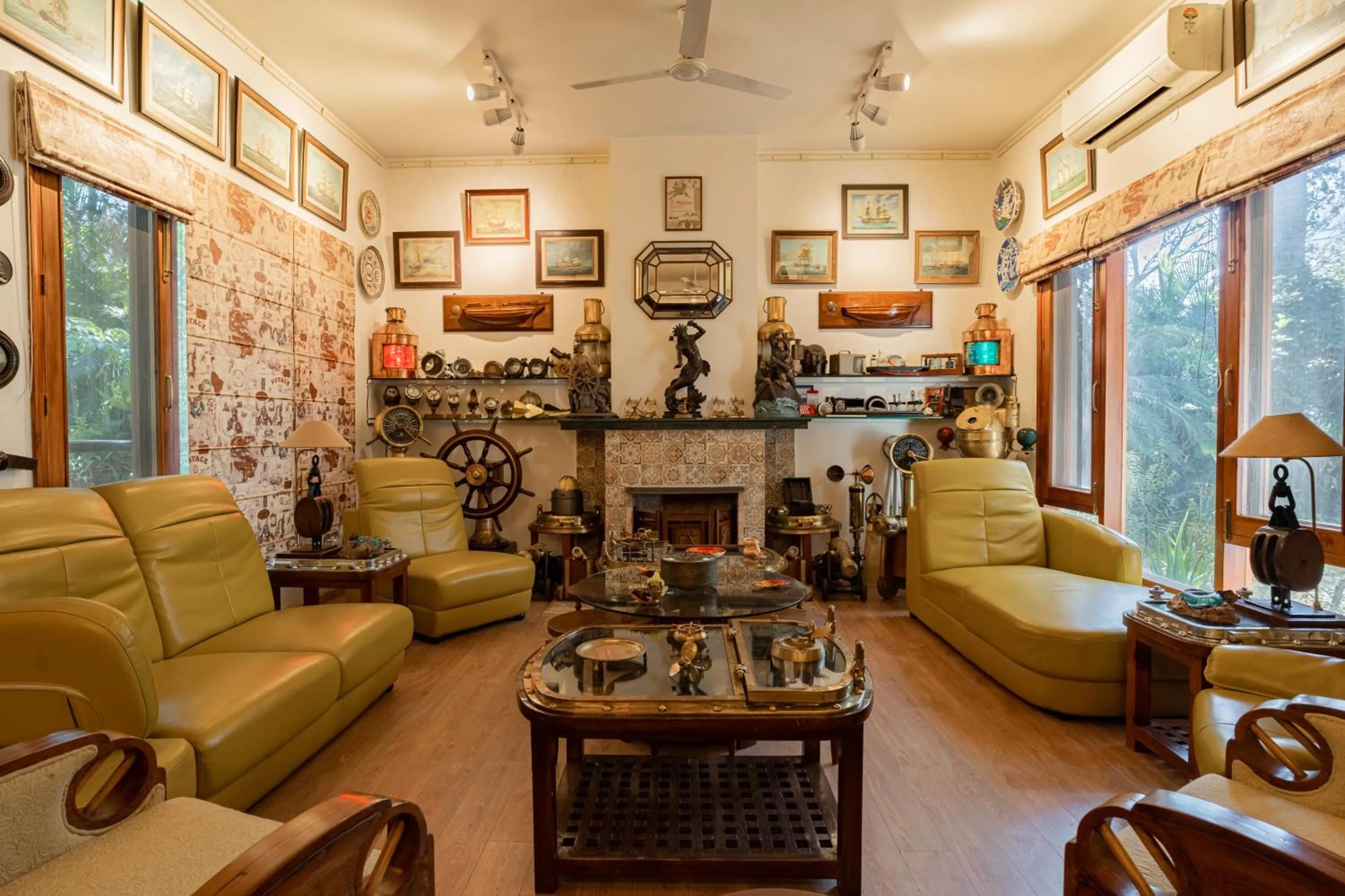 Living room in Anchorage 42