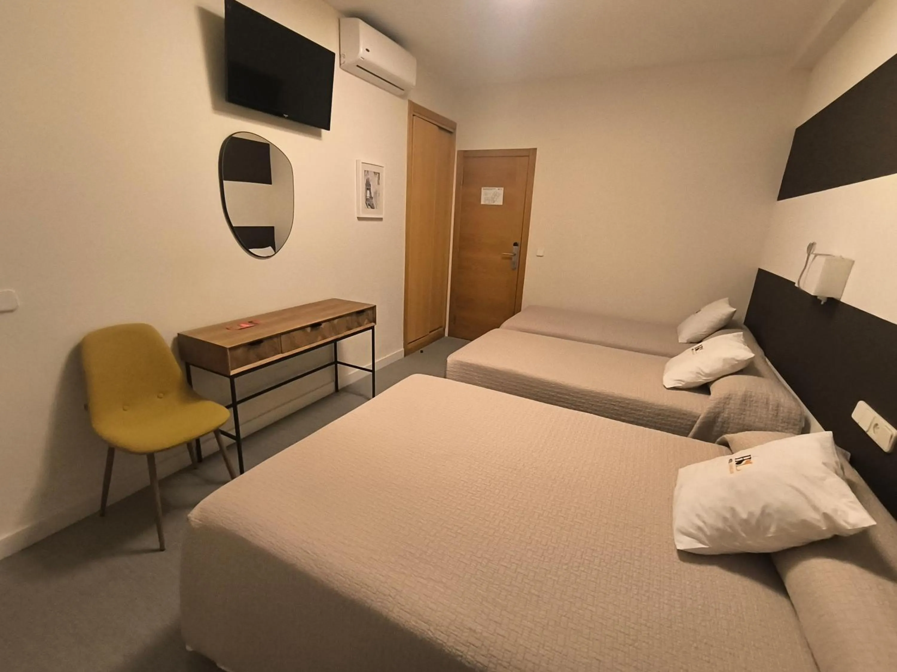 Photo of the whole room, Bed in Hotel San Luis