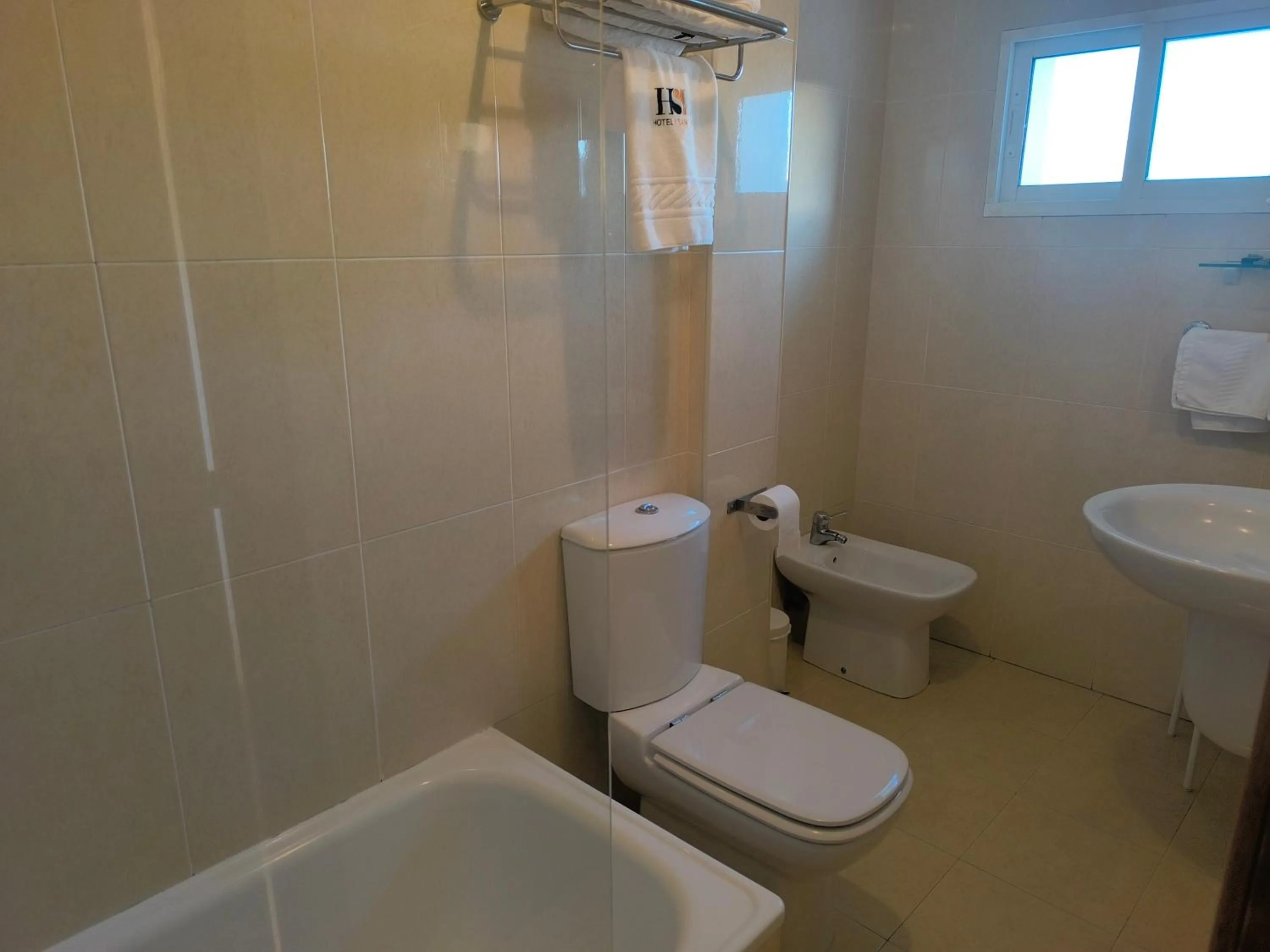 Bathroom in Hotel San Luis