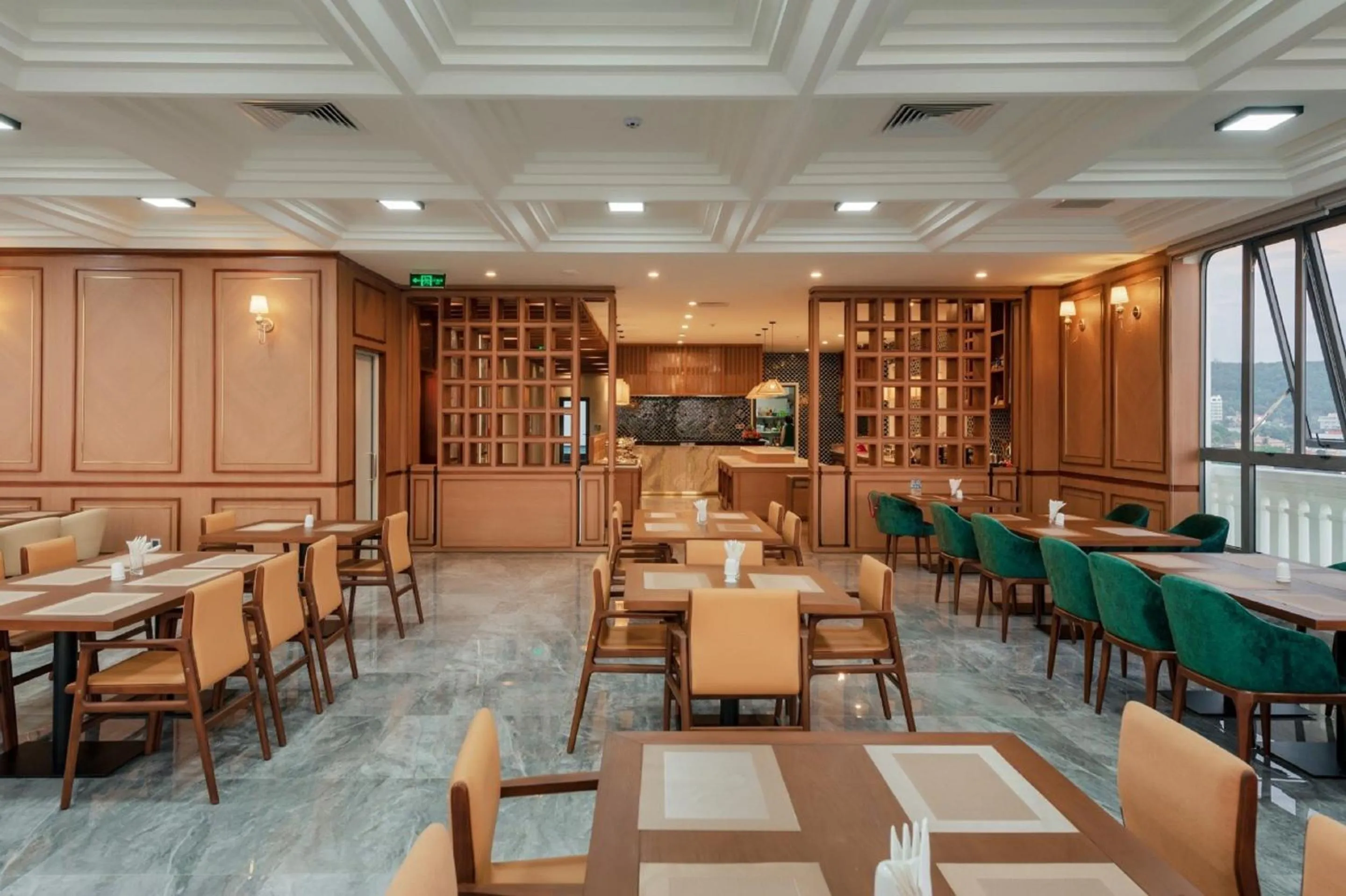 Restaurant/places to eat in Tahiti Resort