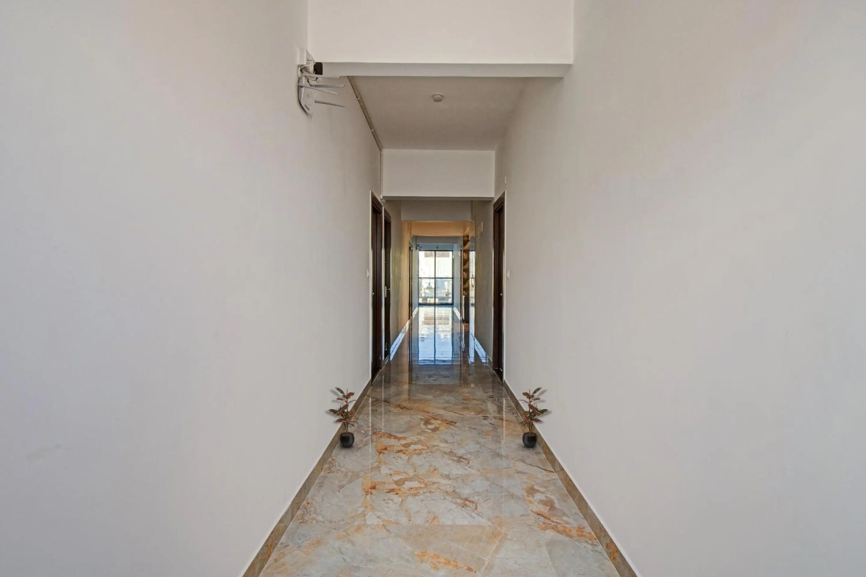 Kitchen or kitchenette in Collection O Petals Otium Business Hotel