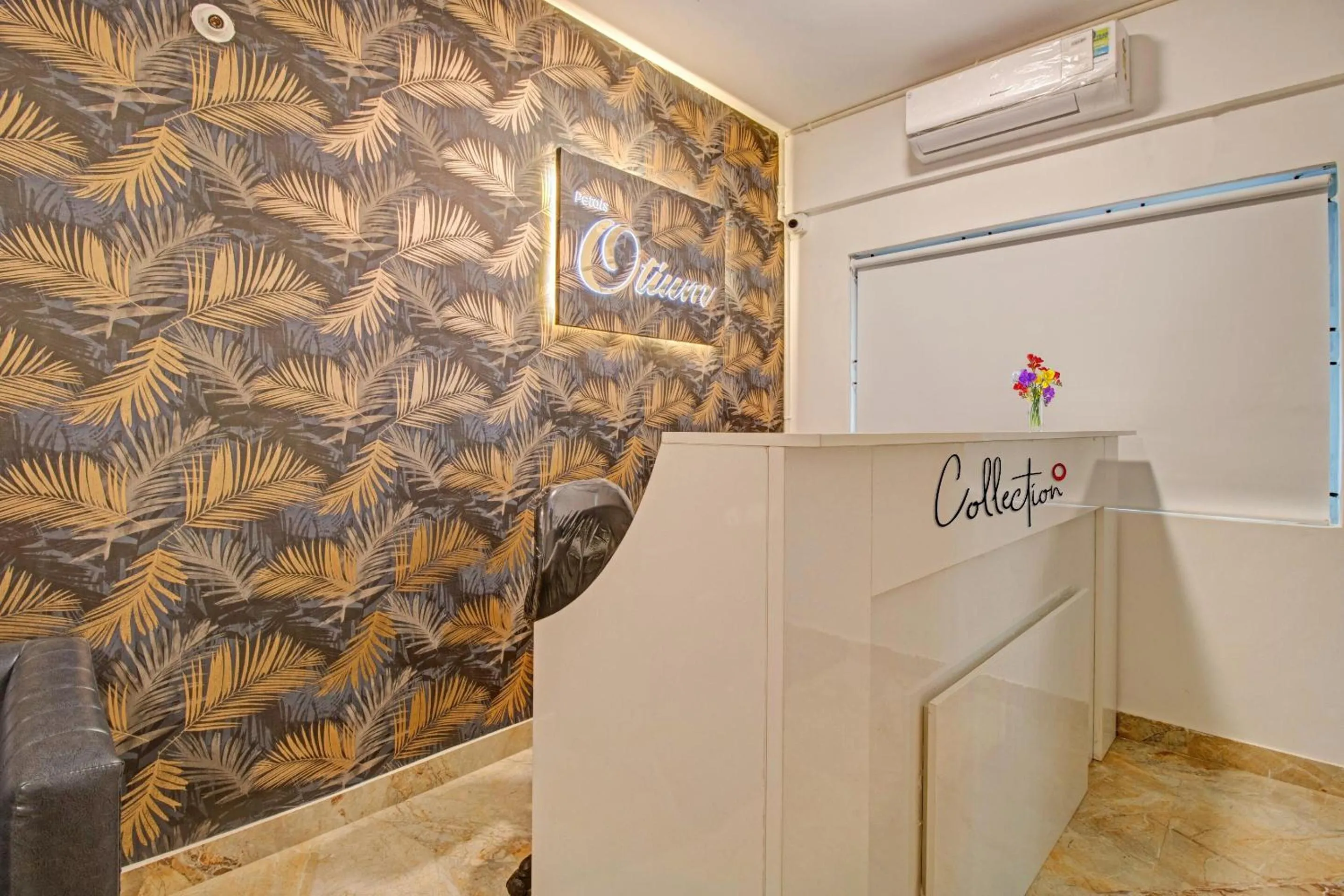 Lobby or reception in Collection O Petals Otium Business Hotel