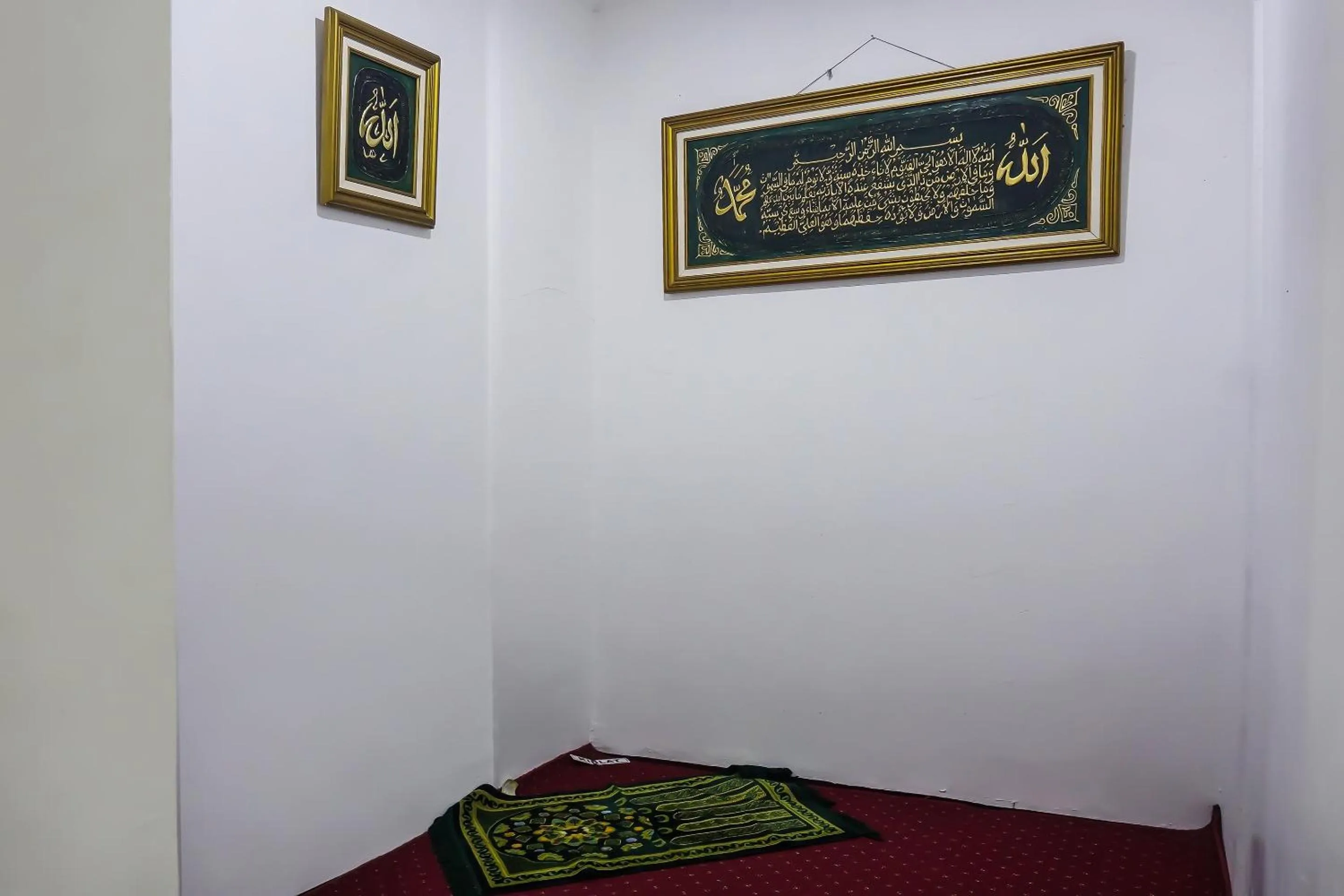 Lobby or reception, Bed in Hotel O Bogor Guest House