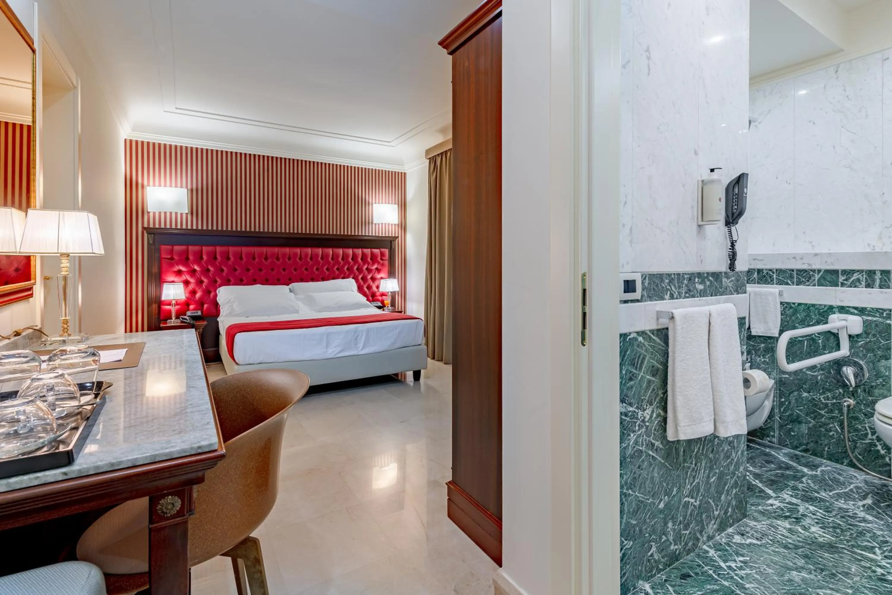 Bed in La Paloma Blanca Hotel