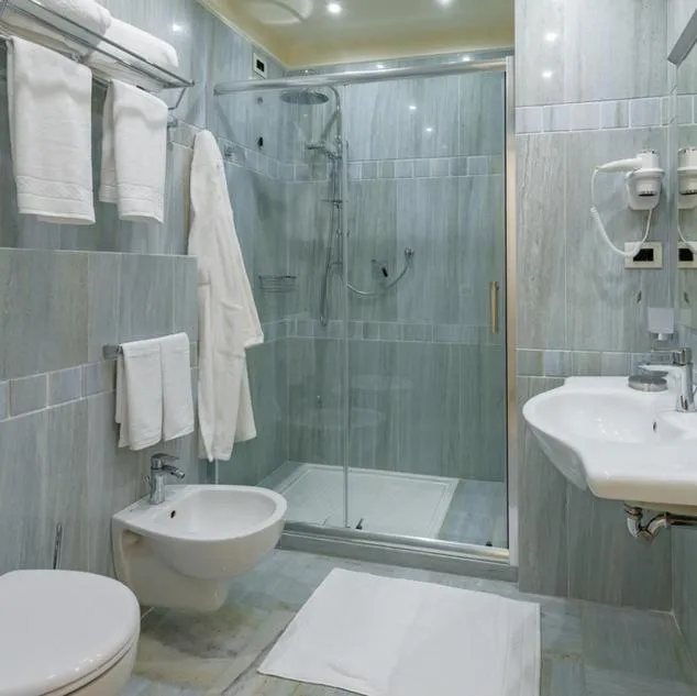 Bathroom in La Paloma Blanca Hotel