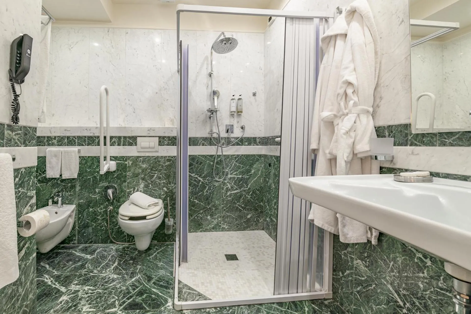 La Paloma Blanca Hotel