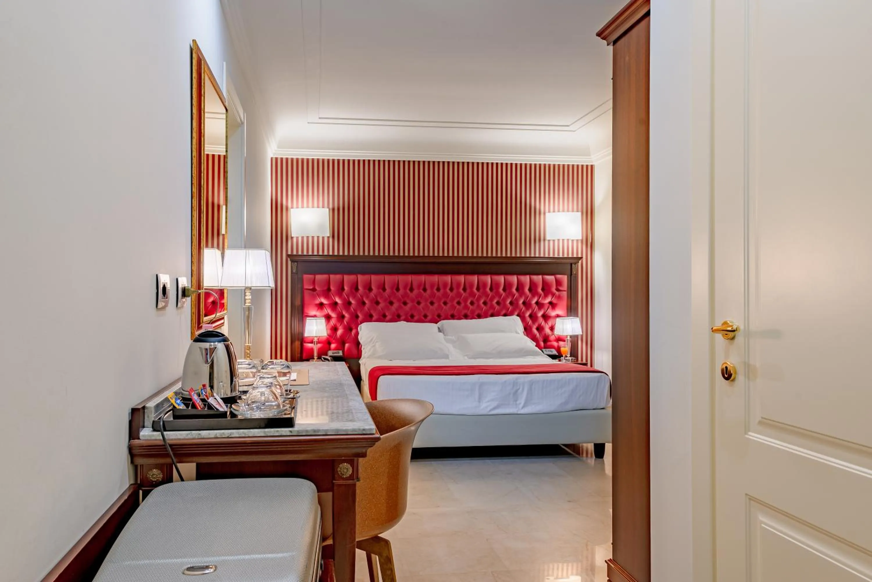 Bed in La Paloma Blanca Hotel