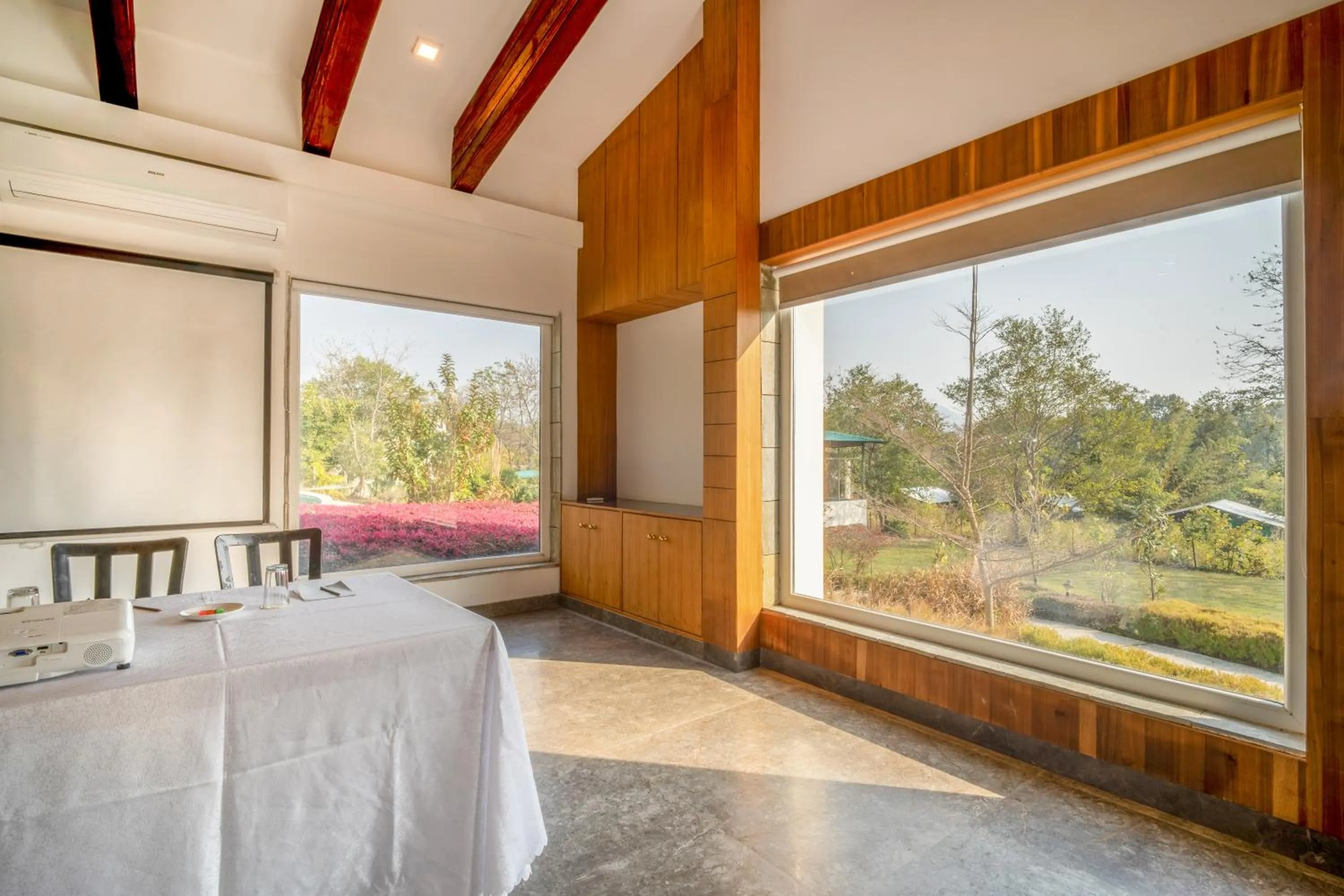 Restaurant/places to eat in The Corbett Greens