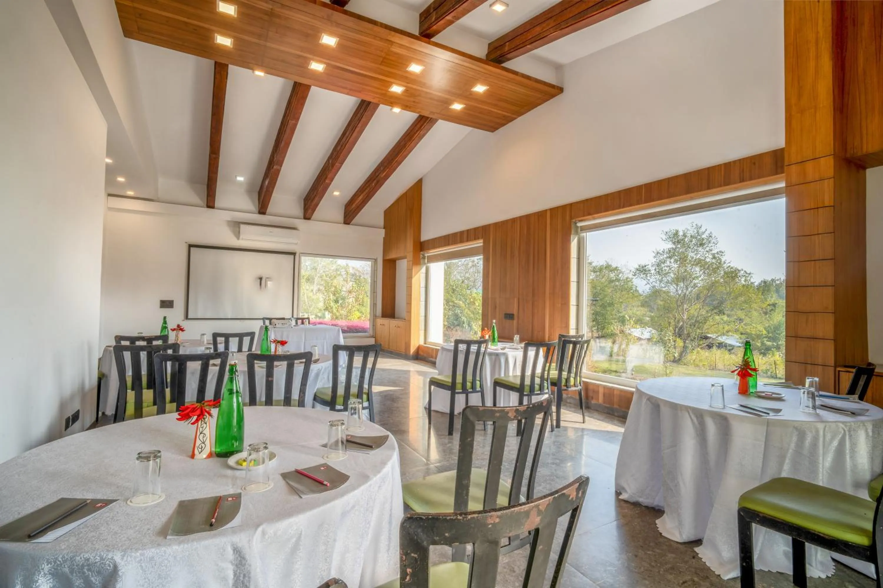 Restaurant/places to eat in The Corbett Greens