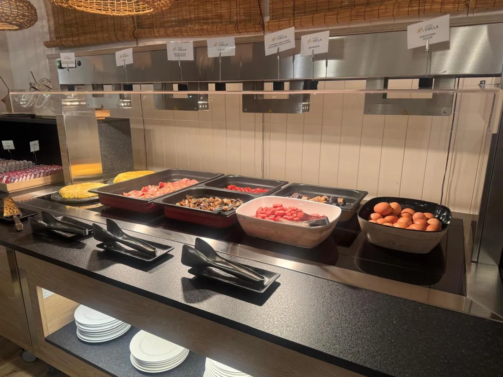 Restaurant/places to eat in Hotel Viella