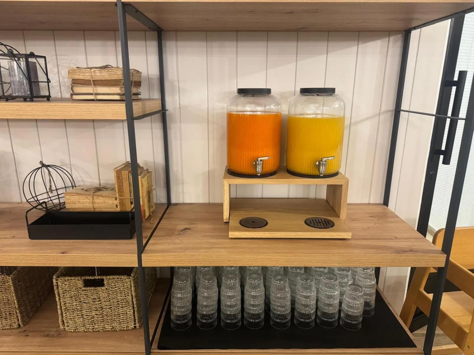 Restaurant/places to eat in Hotel Viella