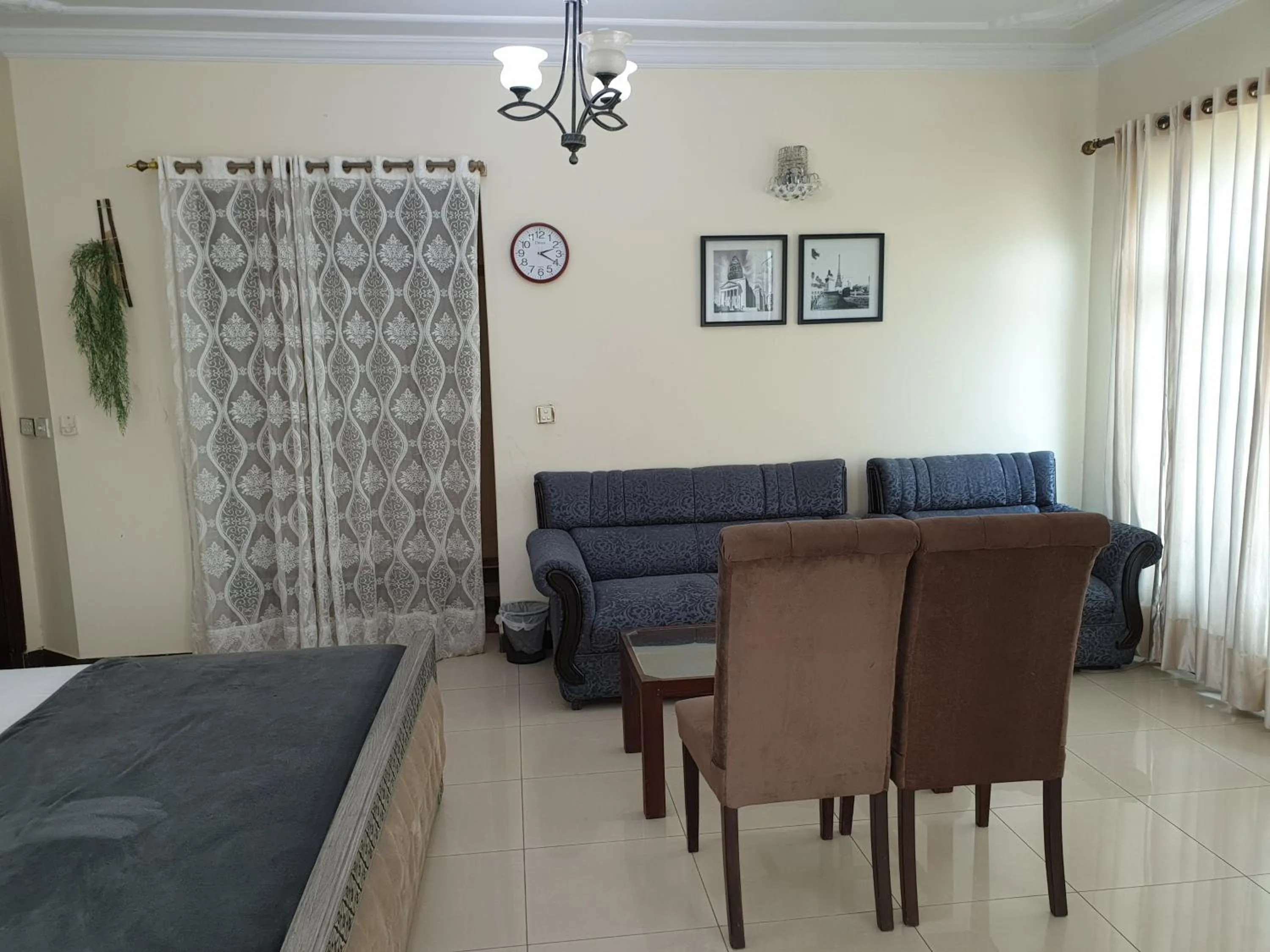 Bed in MUDAN Residency