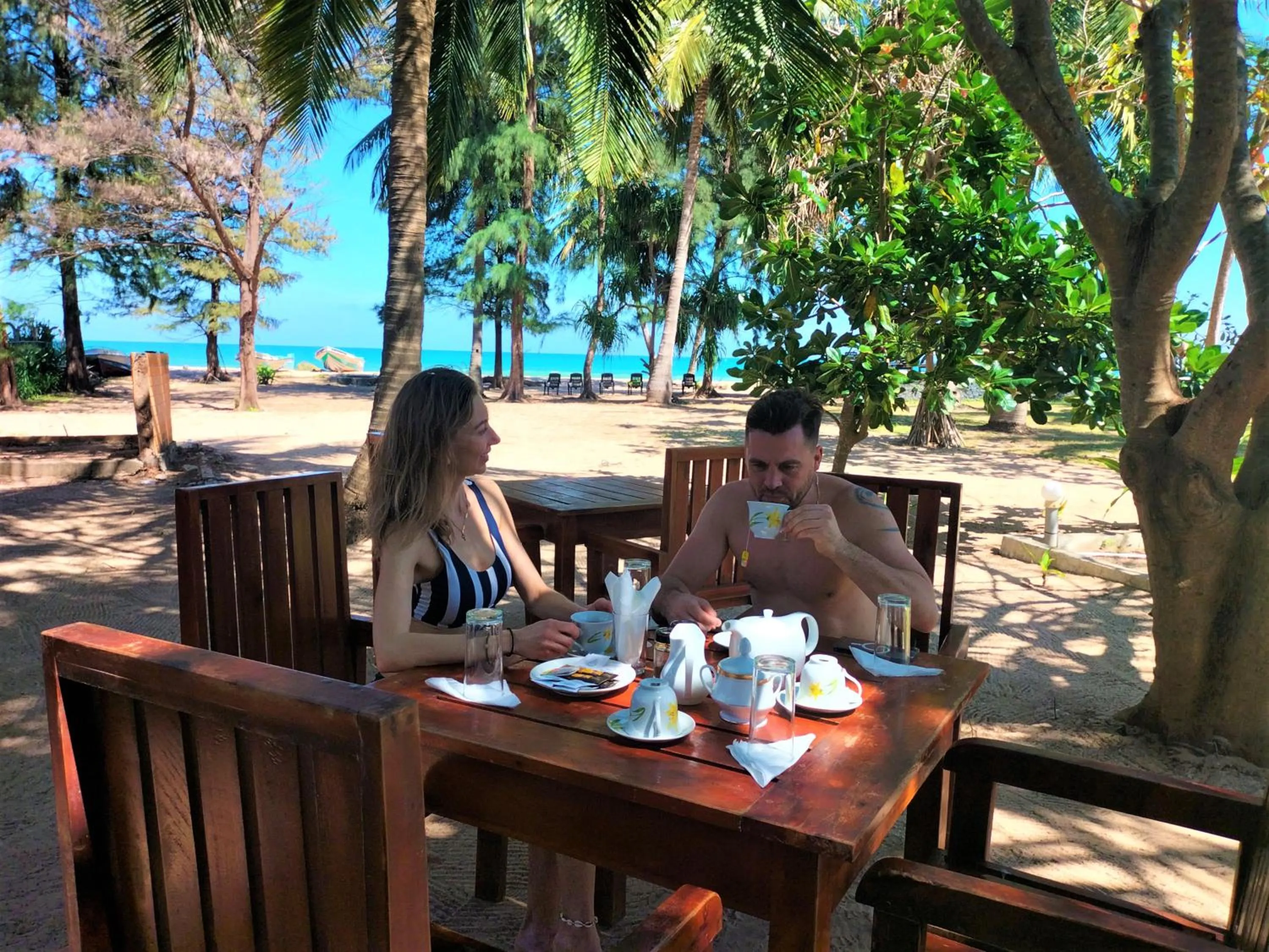 Restaurant/places to eat in Hotel Coral Bay