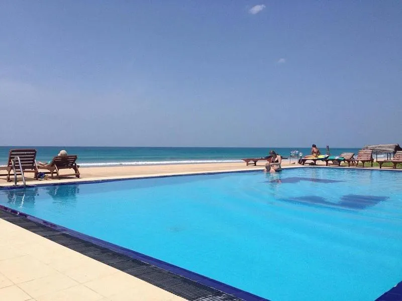 Pool view in Hotel Coral Bay