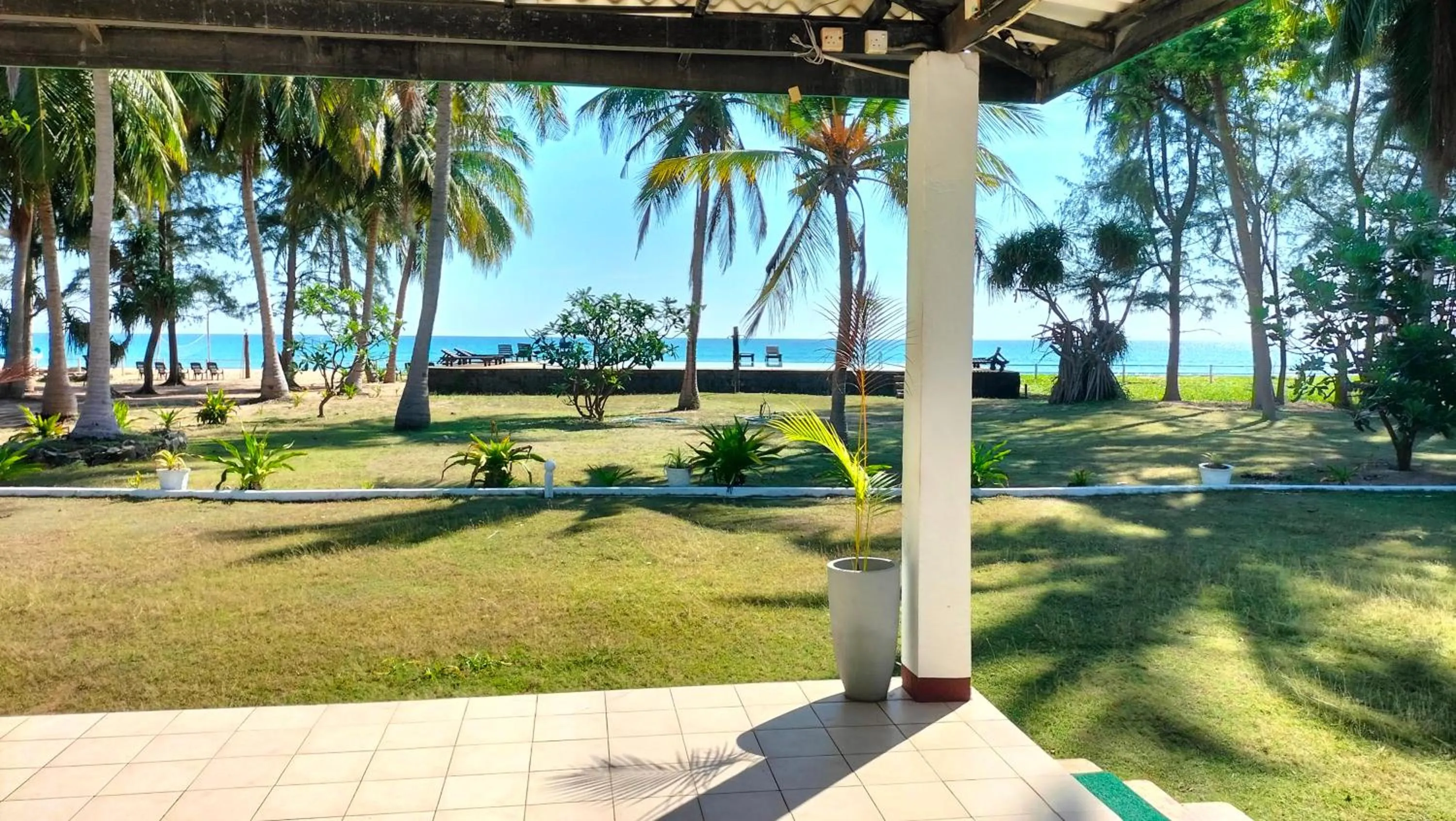 Property building in Hotel Coral Bay