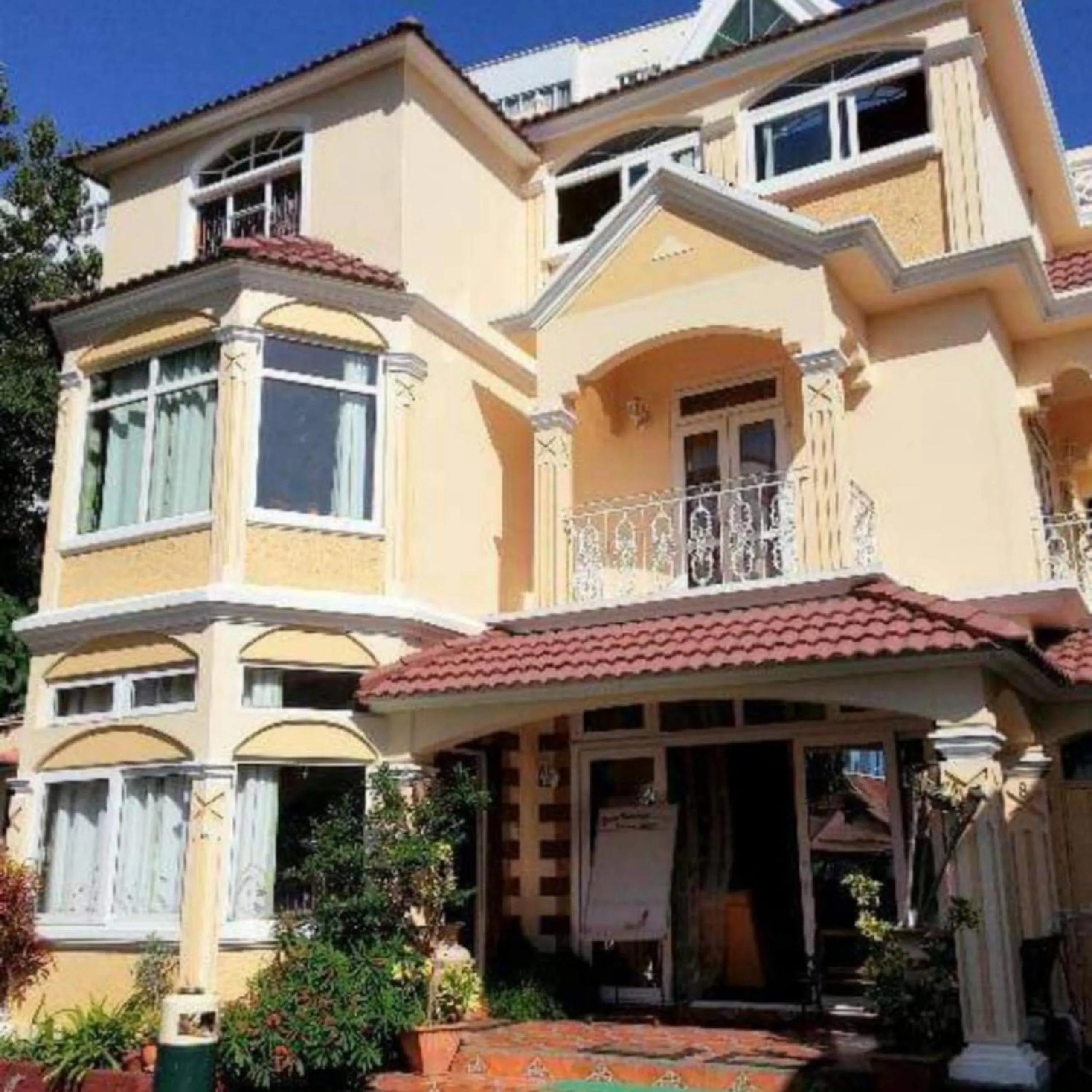 Property building in Euro Vacances Guest House