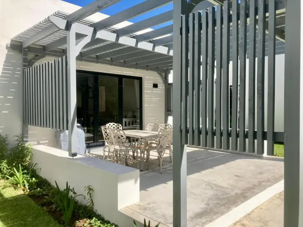 Two-Bedroom Apartment with Terrace - single occupancy in Tonquani - Knysna (est. 2022) Two-Bedroom Apartment with Terrace - single occupancy in Tonquani - Knysna (est. 2022)