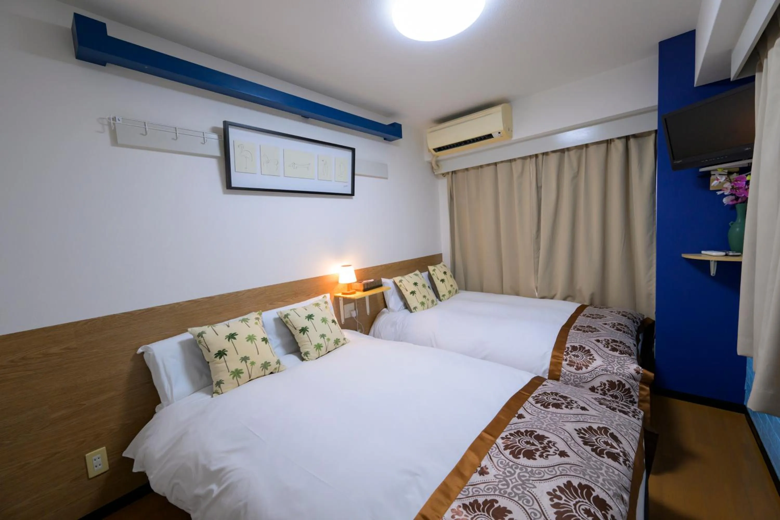 Bedroom, Bed in HOTEL AARON通天東