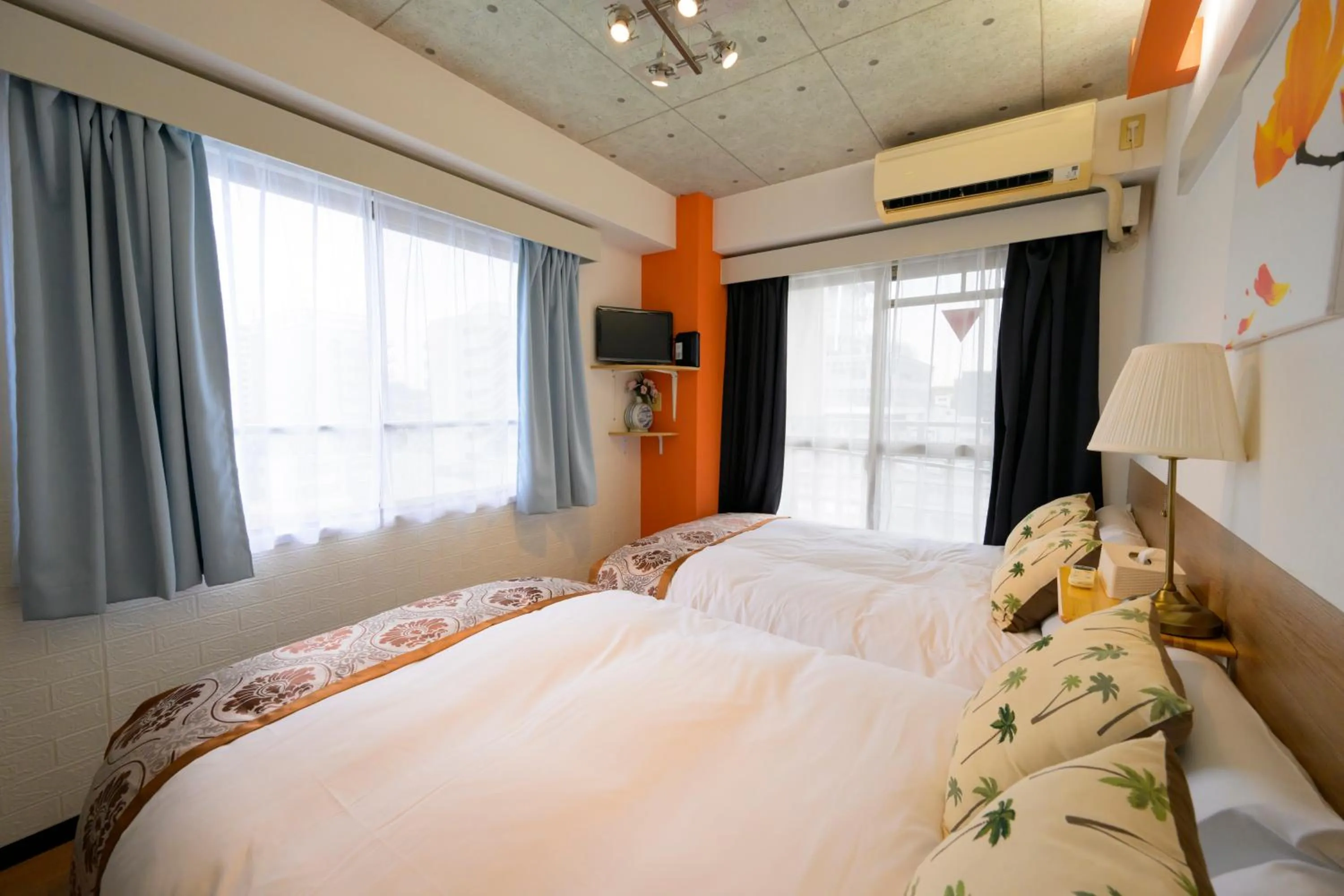 Bedroom, Bed in HOTEL AARON通天東