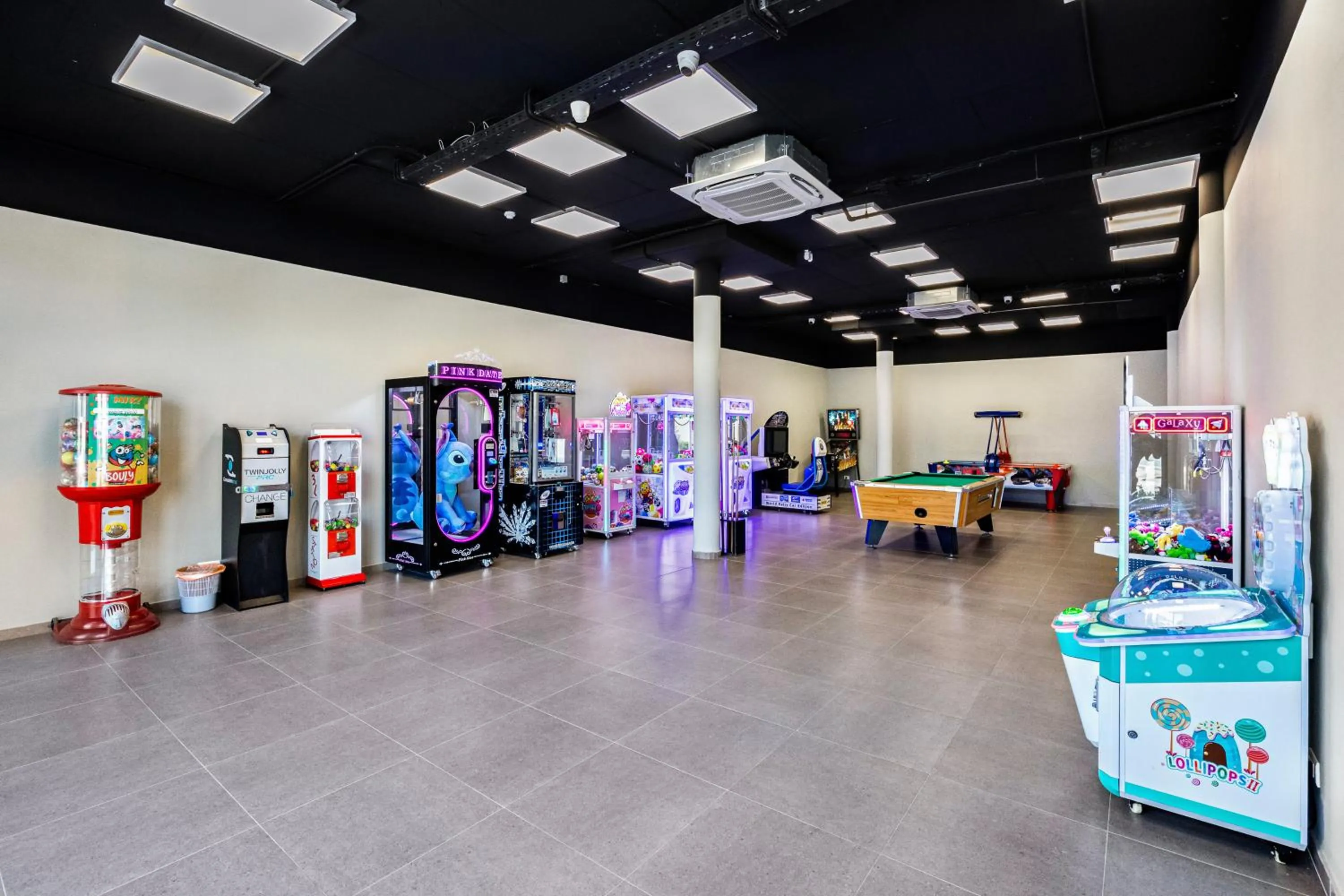 Game Room in Resort Del Mar Emotion