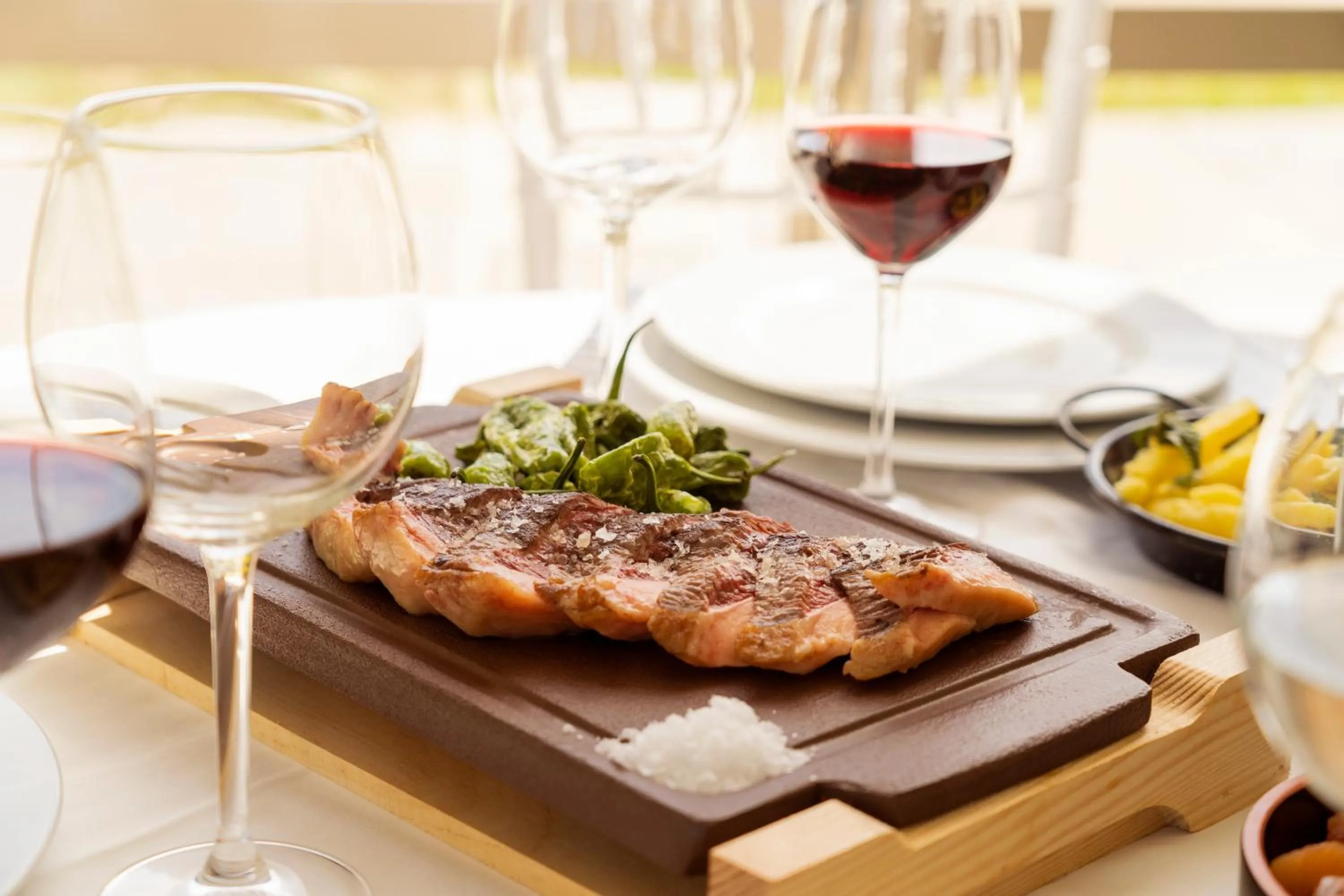 Restaurant/places to eat in IBERIK Augas Santas Balneario & Golf