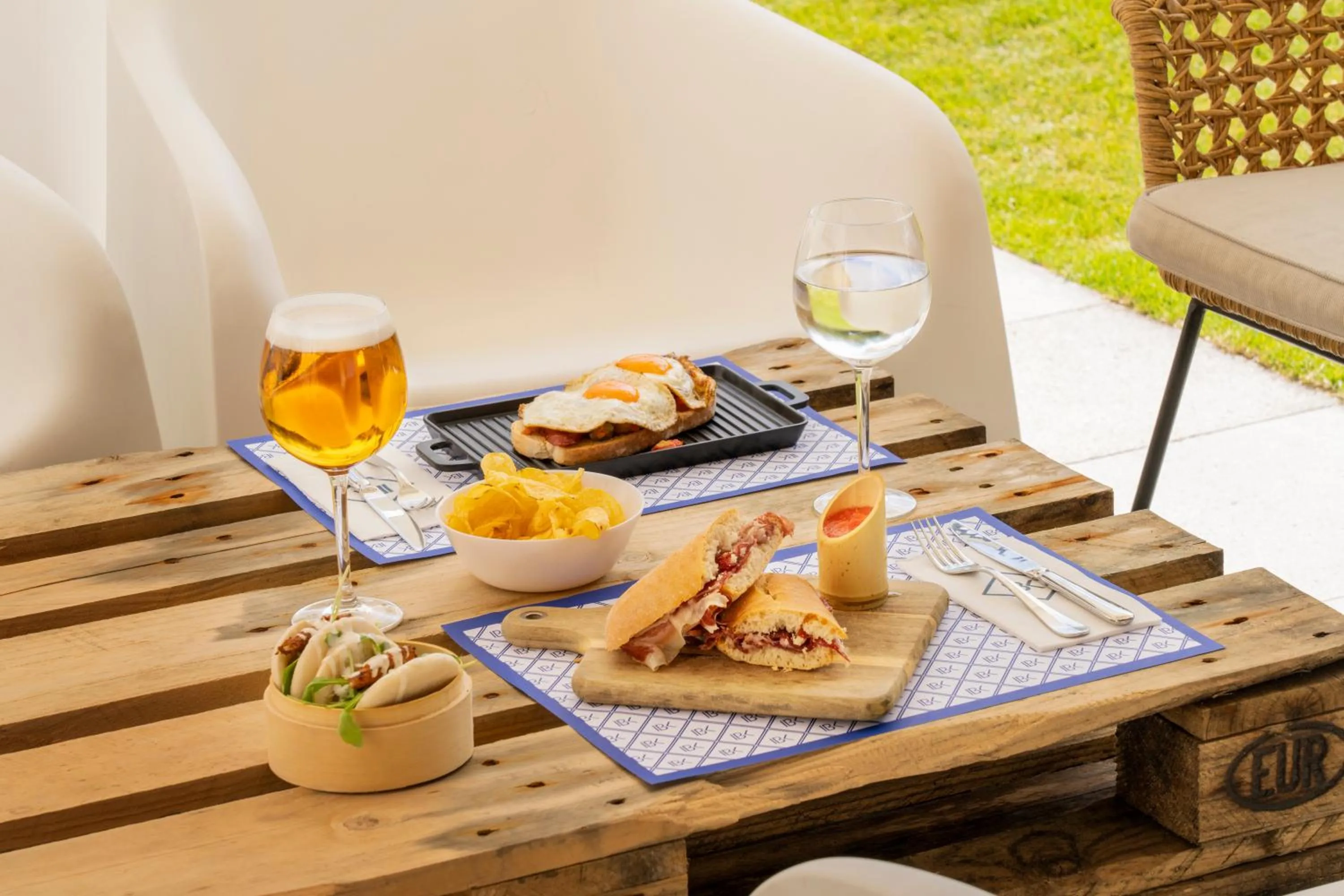 Food and drinks in IBERIK Augas Santas Balneario & Golf