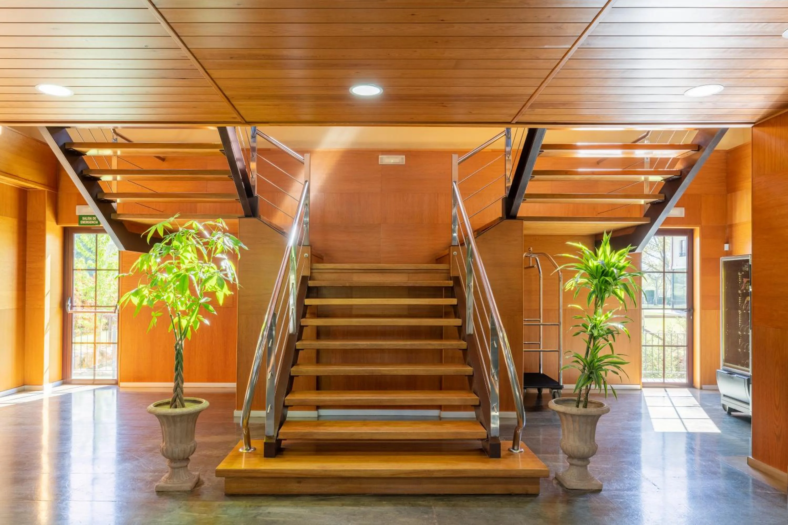 Lobby or reception in IBERIK Augas Santas Balneario & Golf