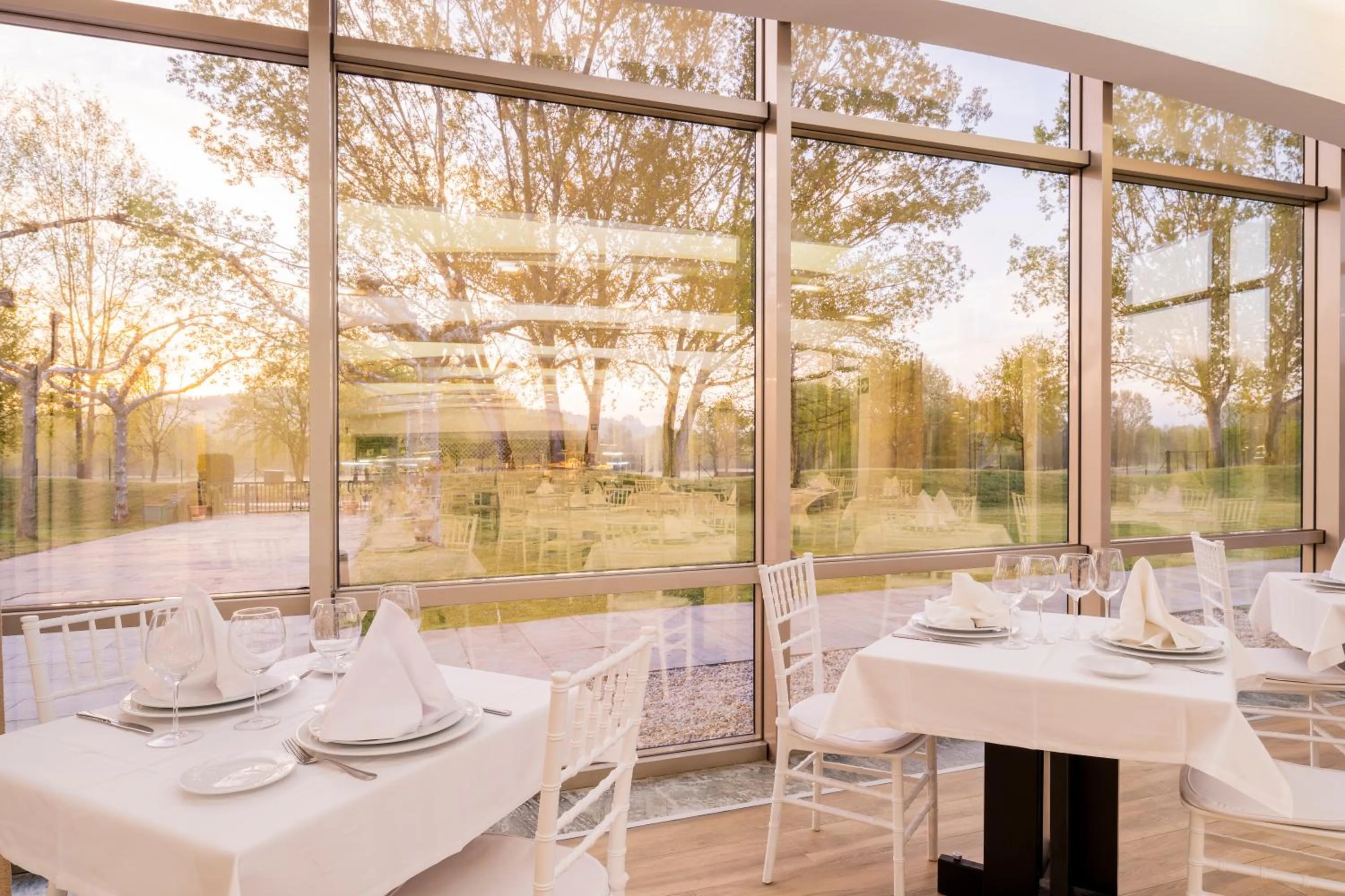 Restaurant/places to eat in IBERIK Augas Santas Balneario & Golf