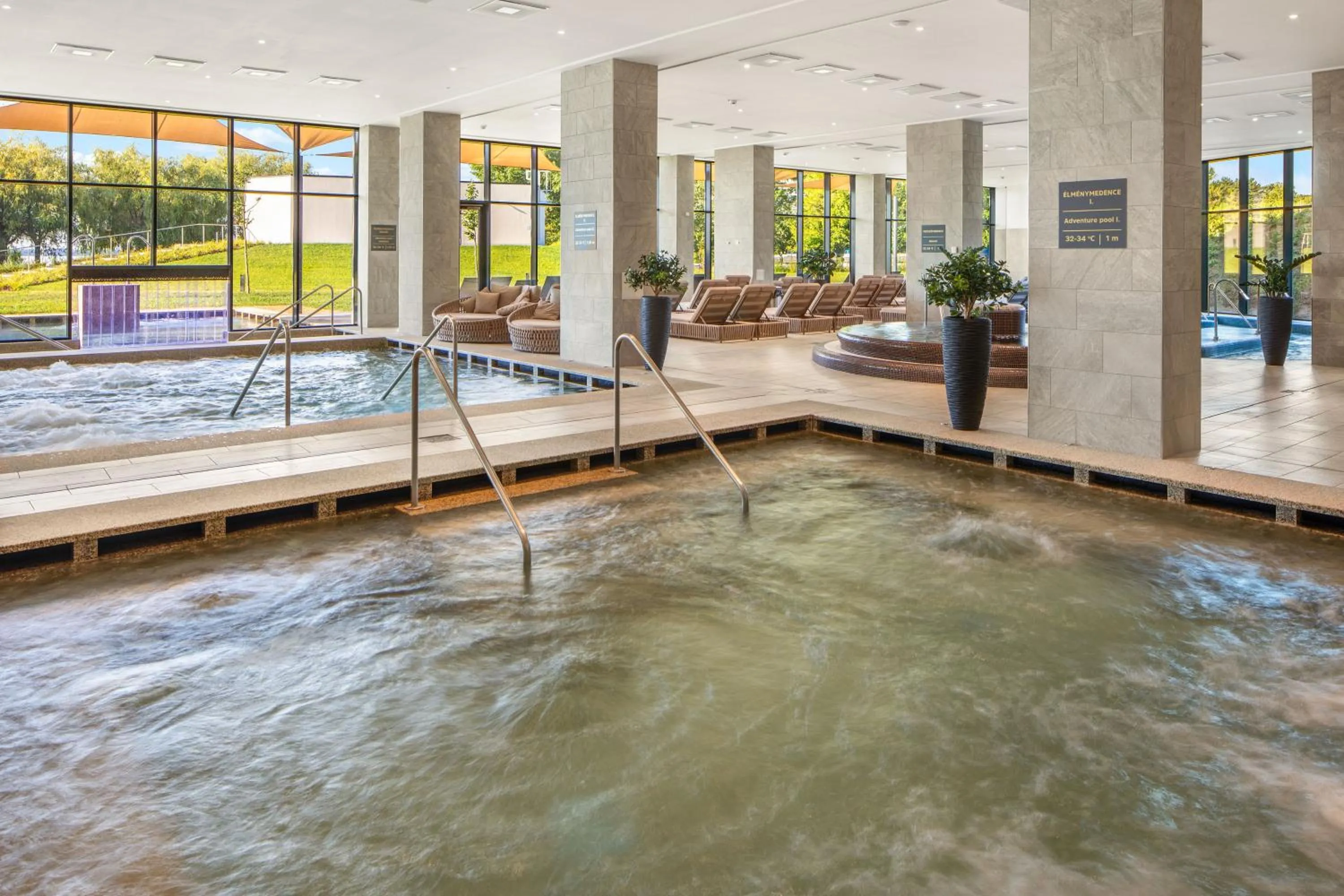 Swimming pool in Sirius Hotel****Superior