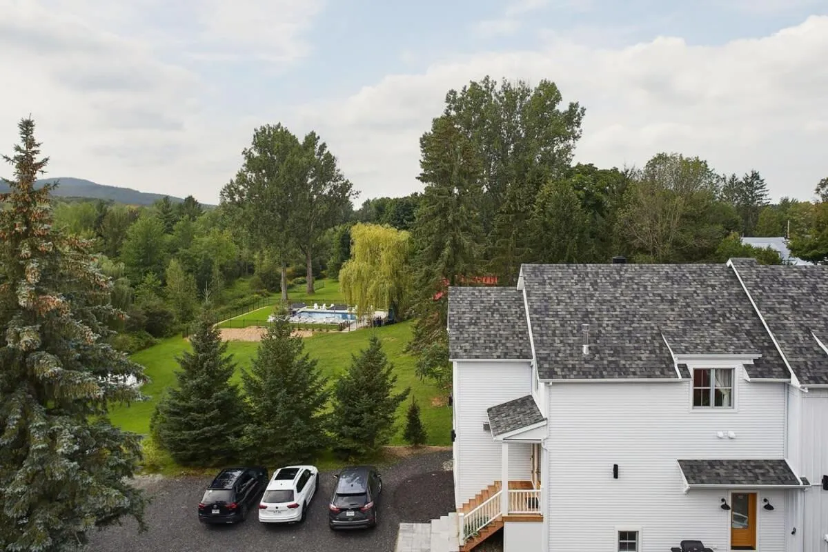 Bromont Lodge 837 shefford suite 200