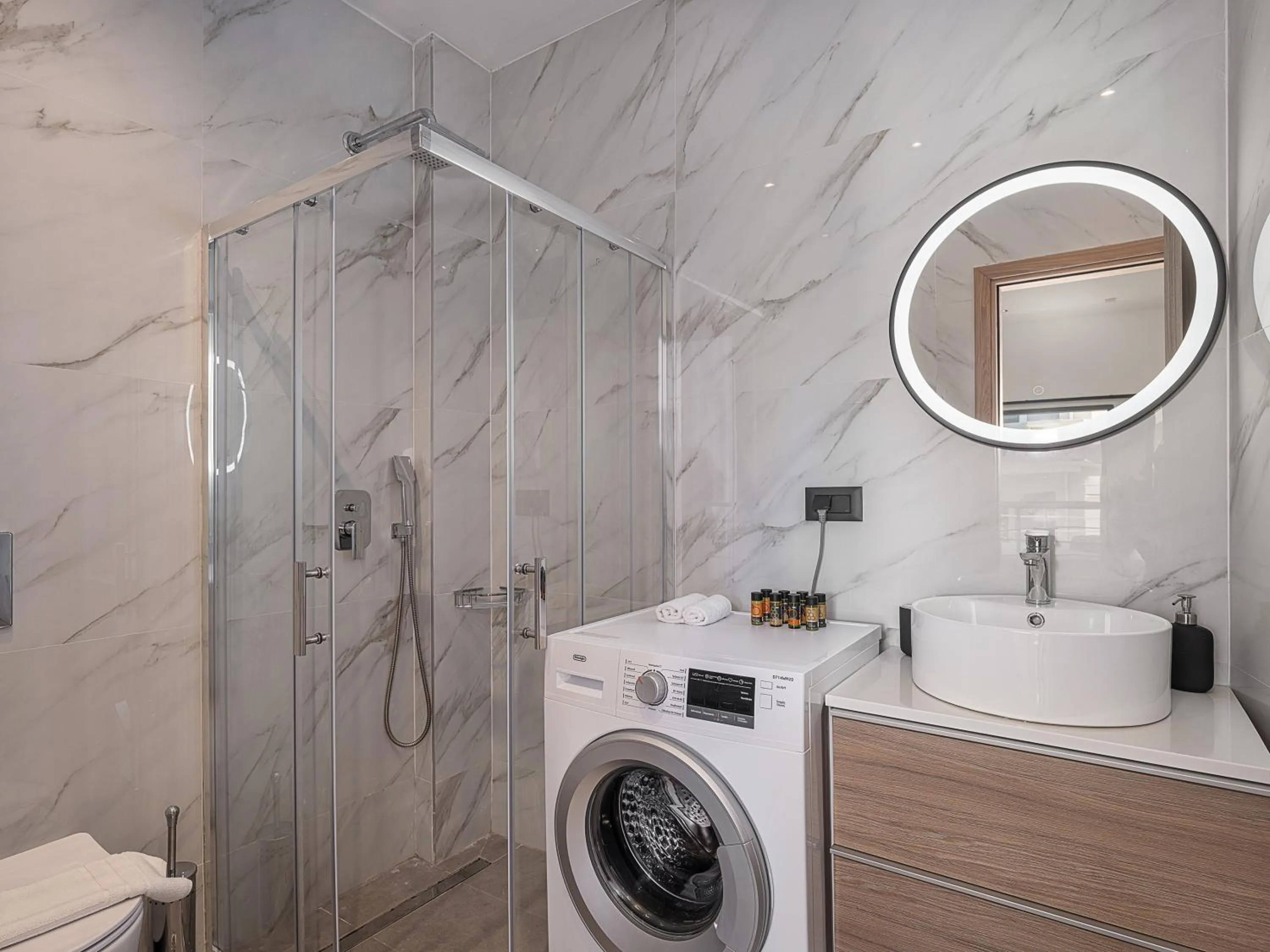 Shower in NEK Suites - Adults Only