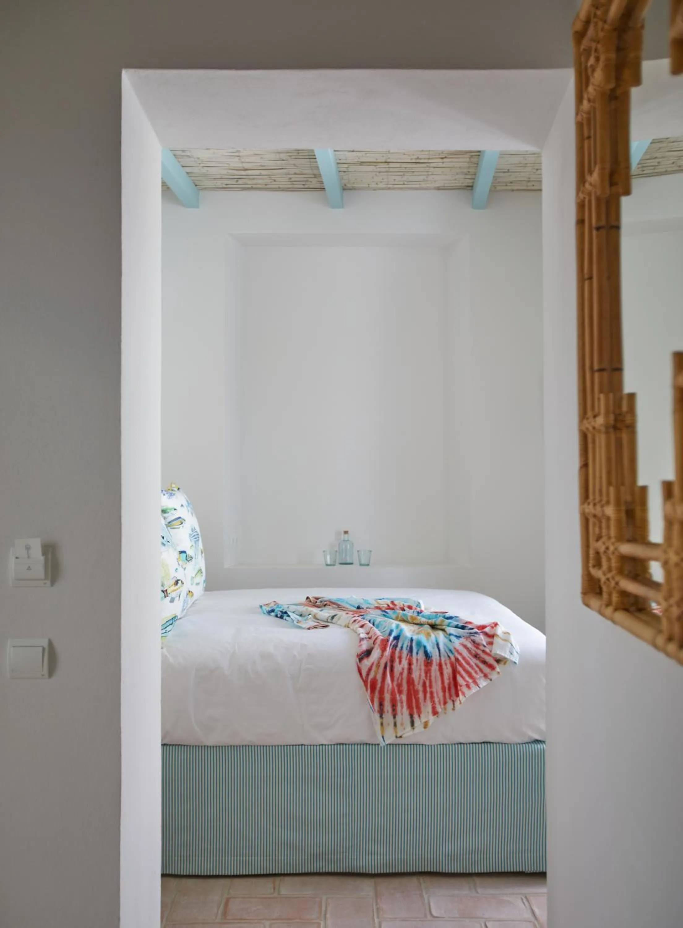 Photo of the whole room, Bed in El Escondite Tarifa