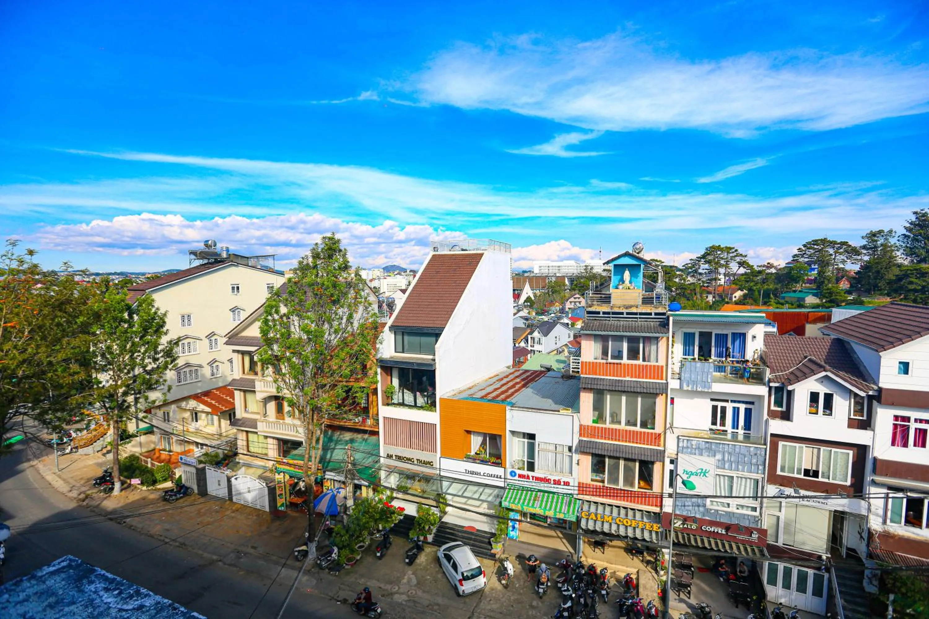 Patio in TTR Vincent Hotel
