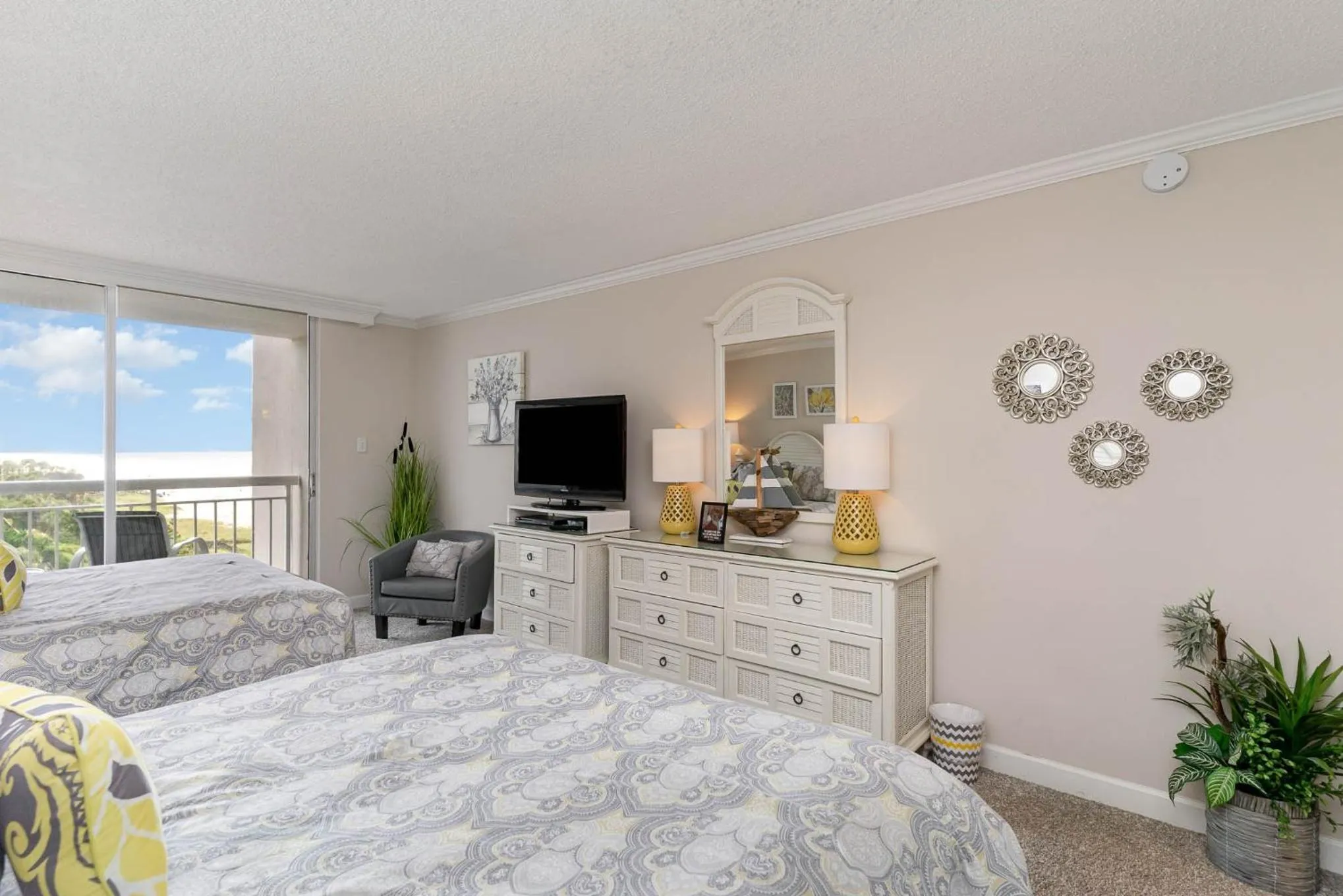Bedroom, Bed in Gorgeously remodeled 2 bedroom ocean front unit - 509 South Hampton condo