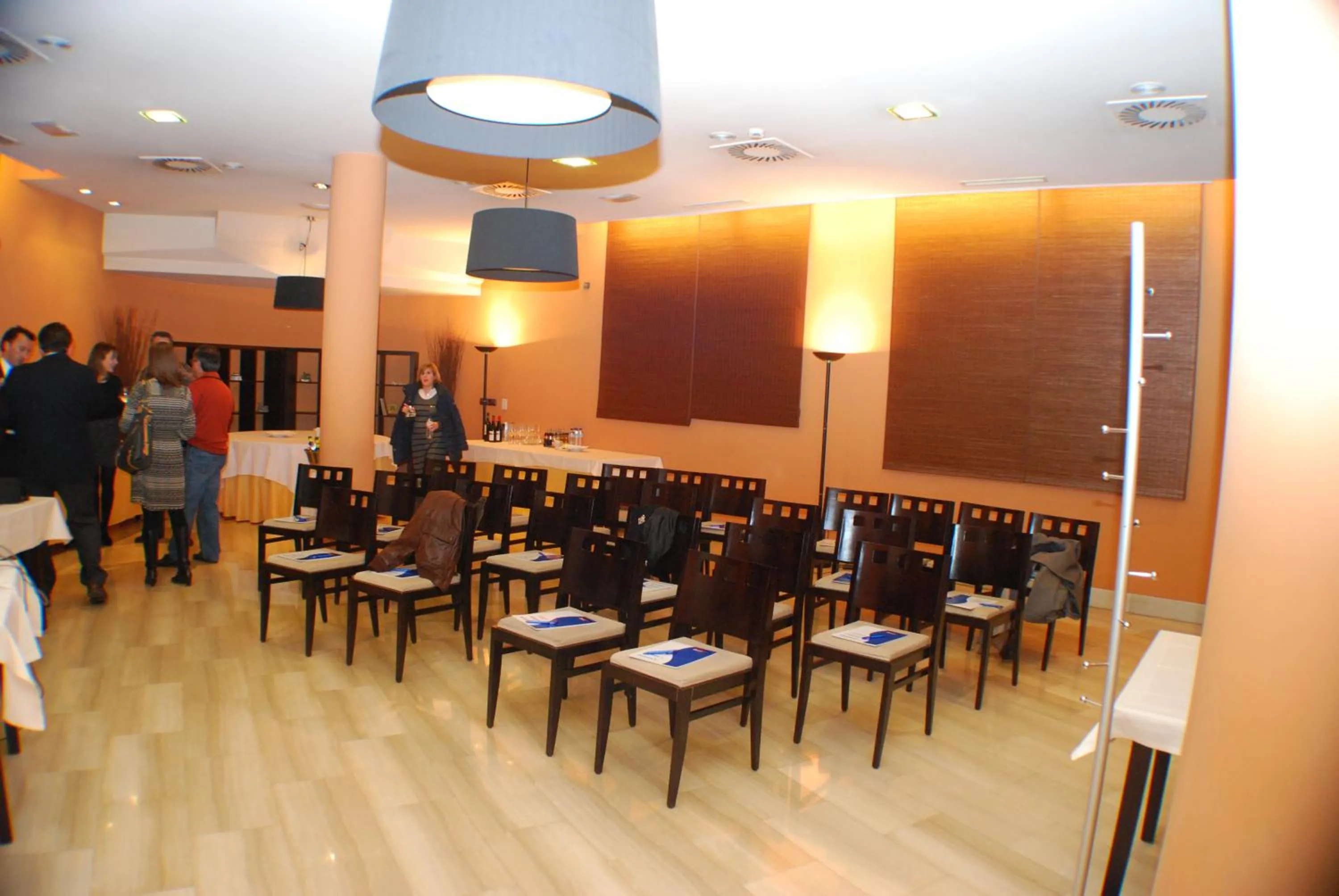 Business facilities in Hotel Mieres del Camino