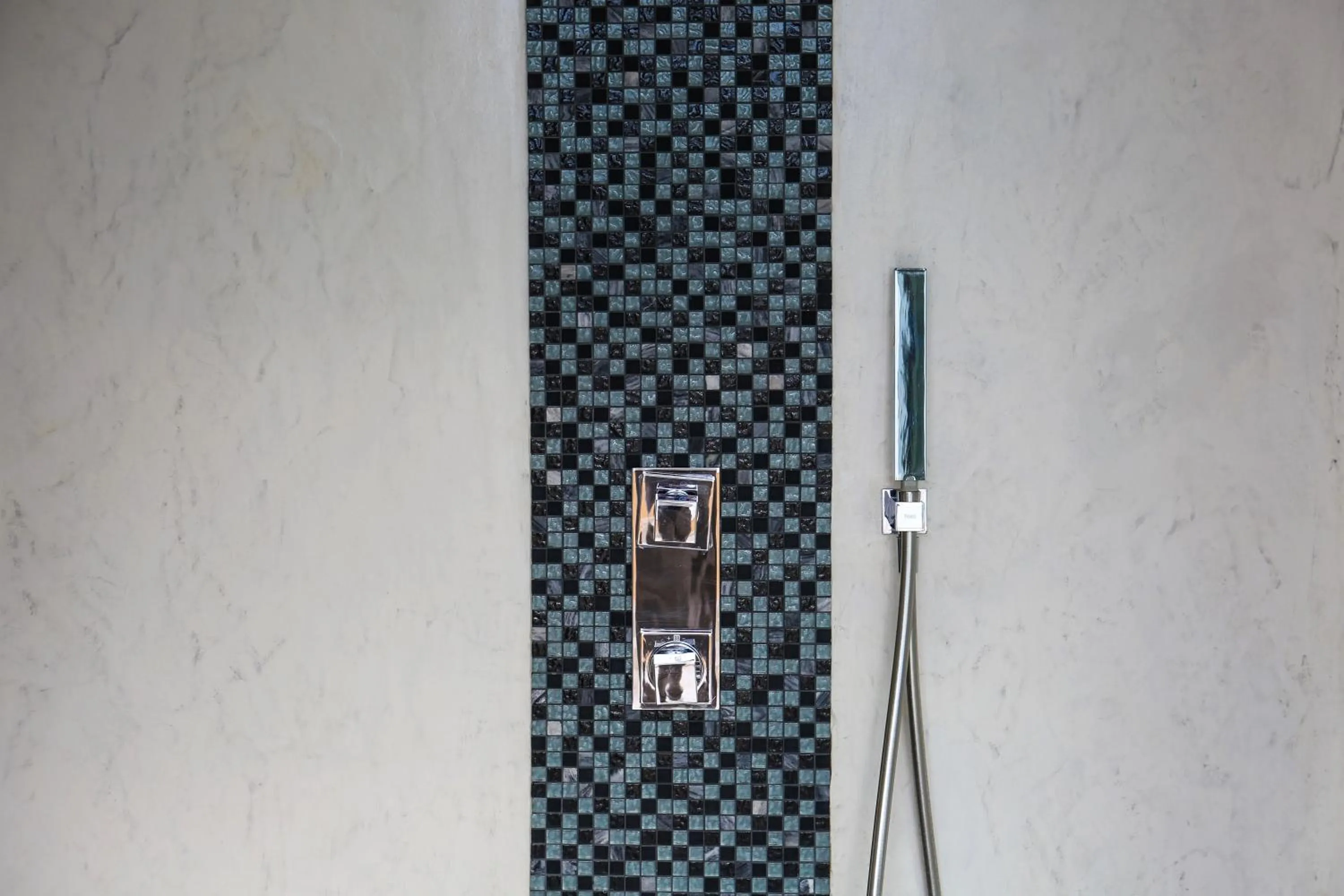 Shower in Hotel Vistabella