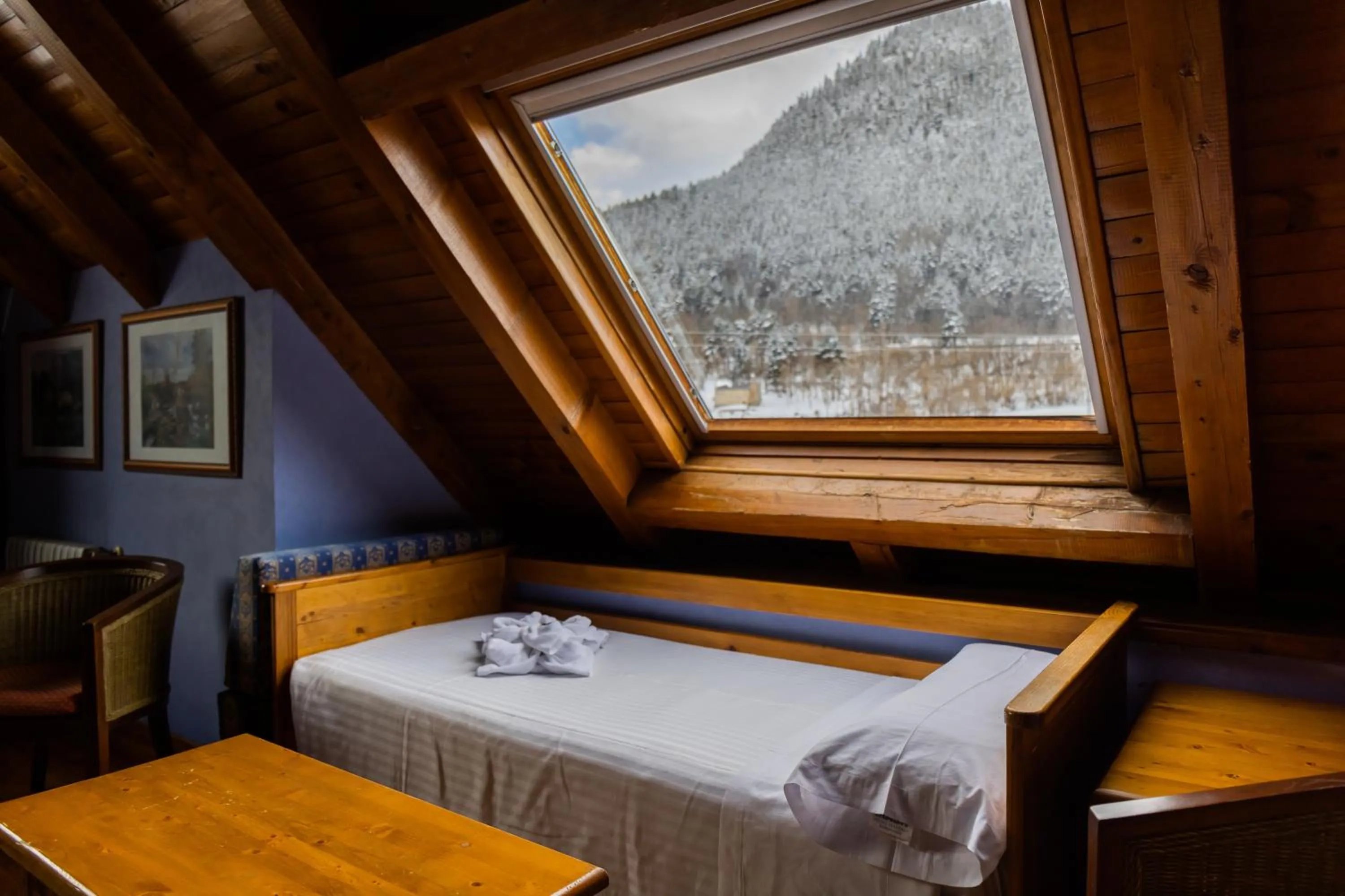 Winter, Bed in RVHotels Orri