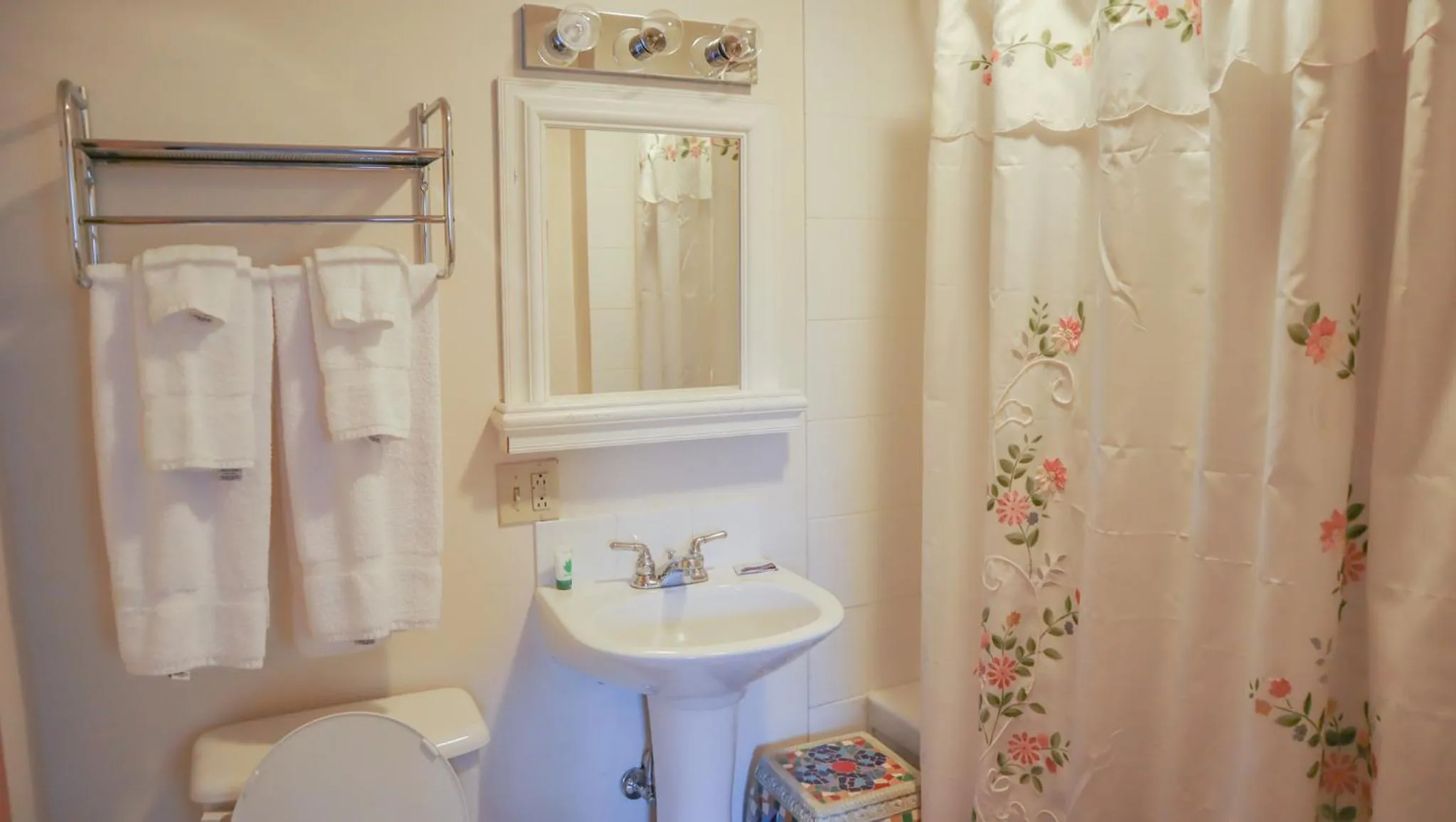 Bathroom in Mountain Creek Tavern