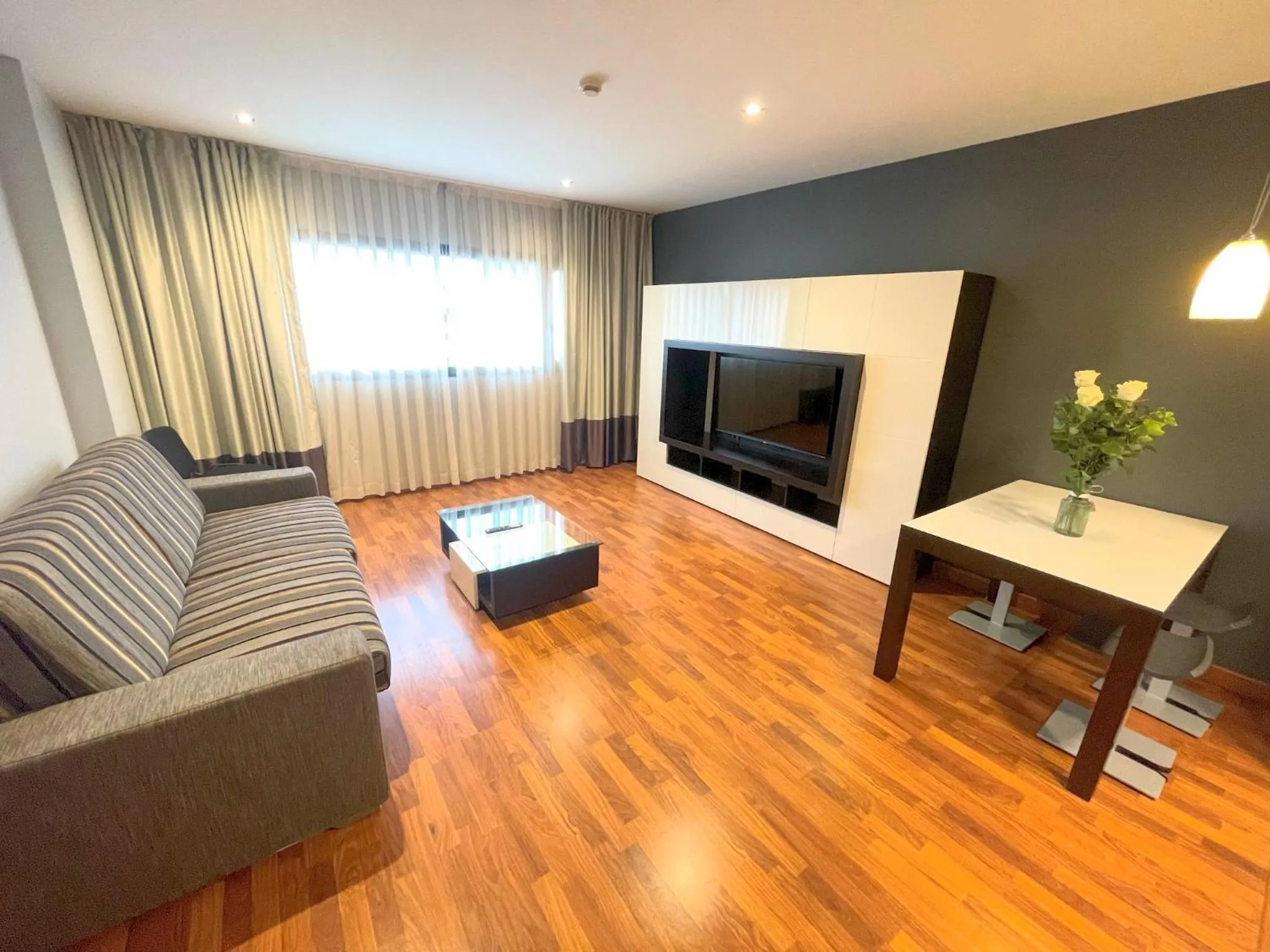 Coffee/tea facilities in Hotel Apartamentos San Fermín Pamplona