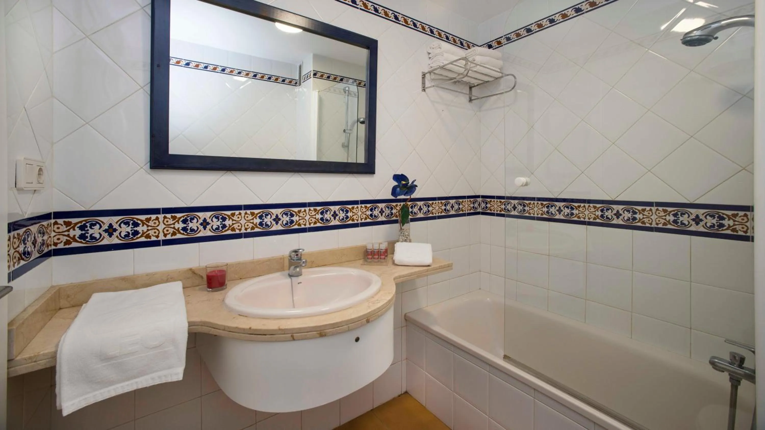 Bathroom in Leo San Bruno