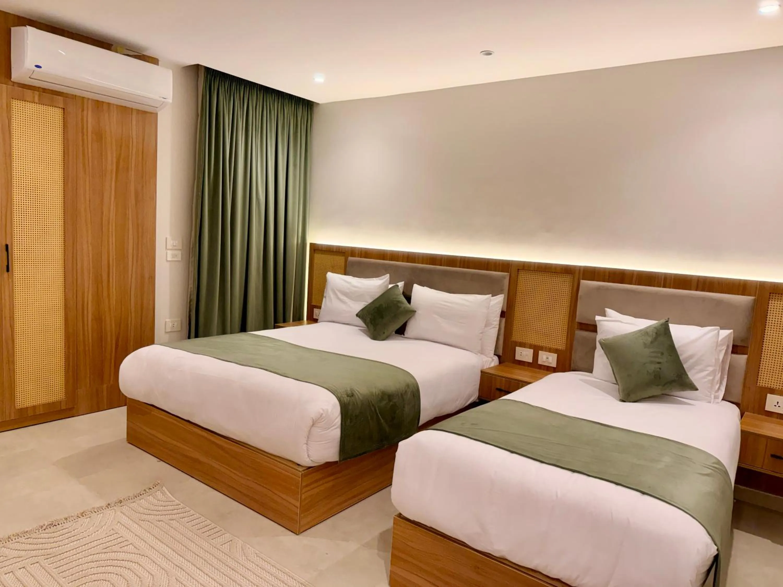 Bed in New Museum Guest House, Pyramids View