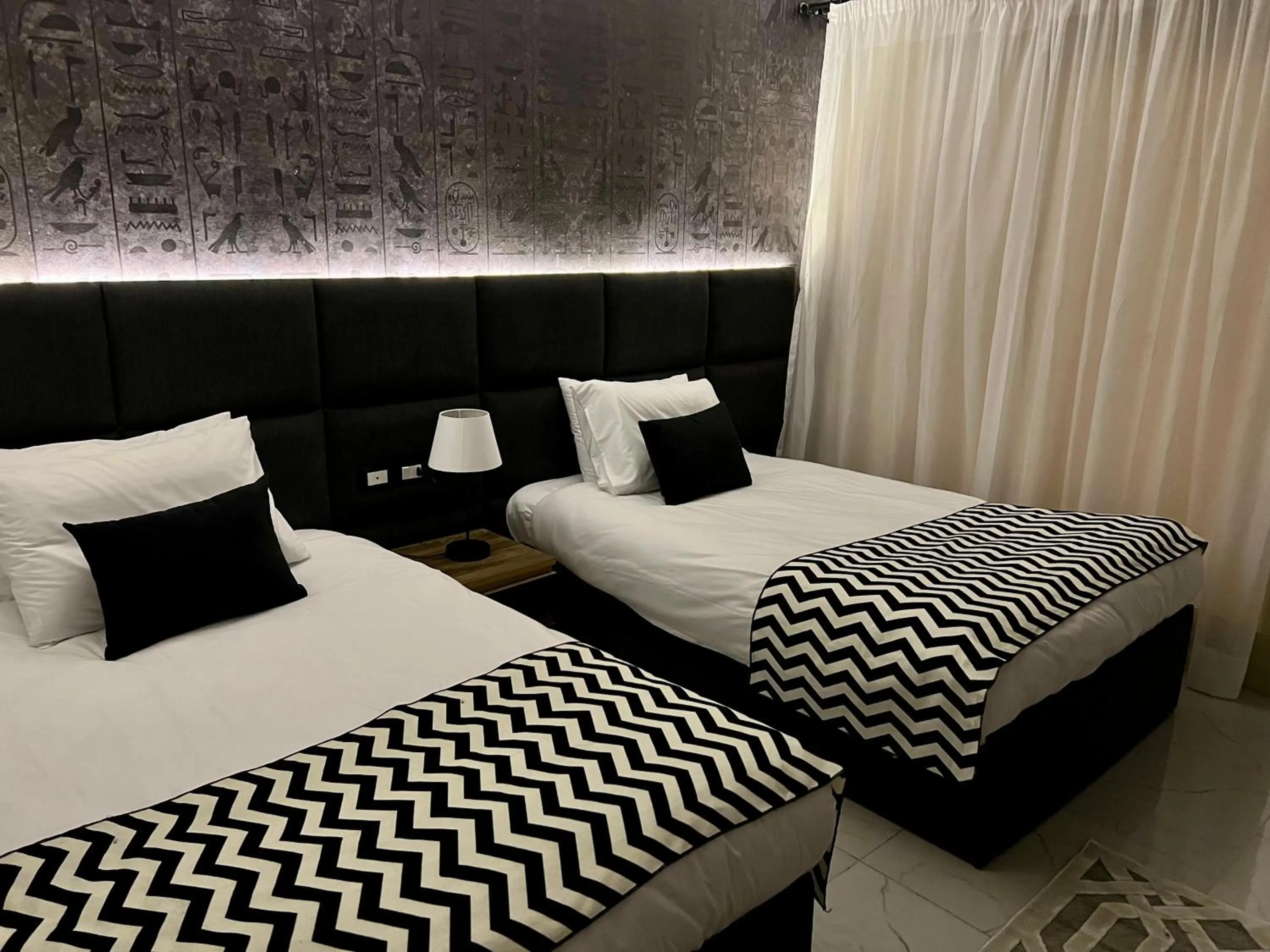 Bedroom, Bed in New Museum Guest House, Pyramids View