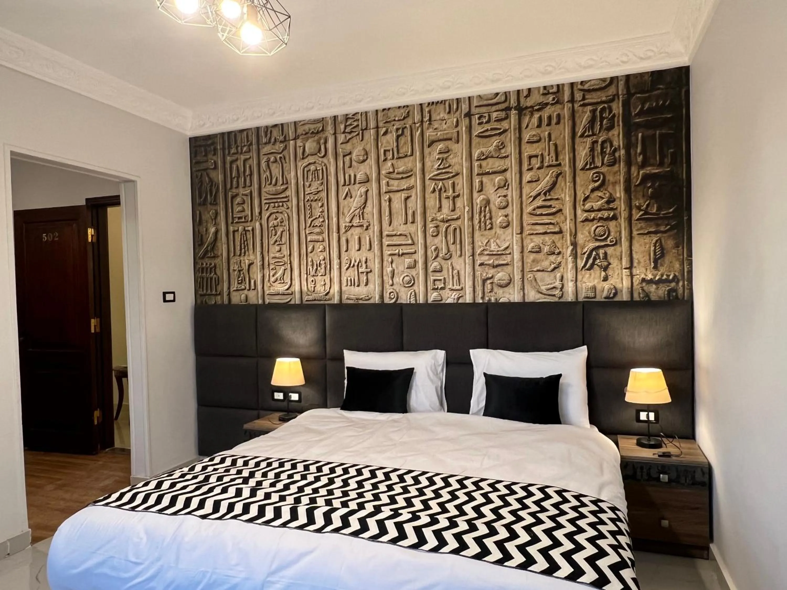 Bedroom, Bed in New Museum Guest House, Pyramids View