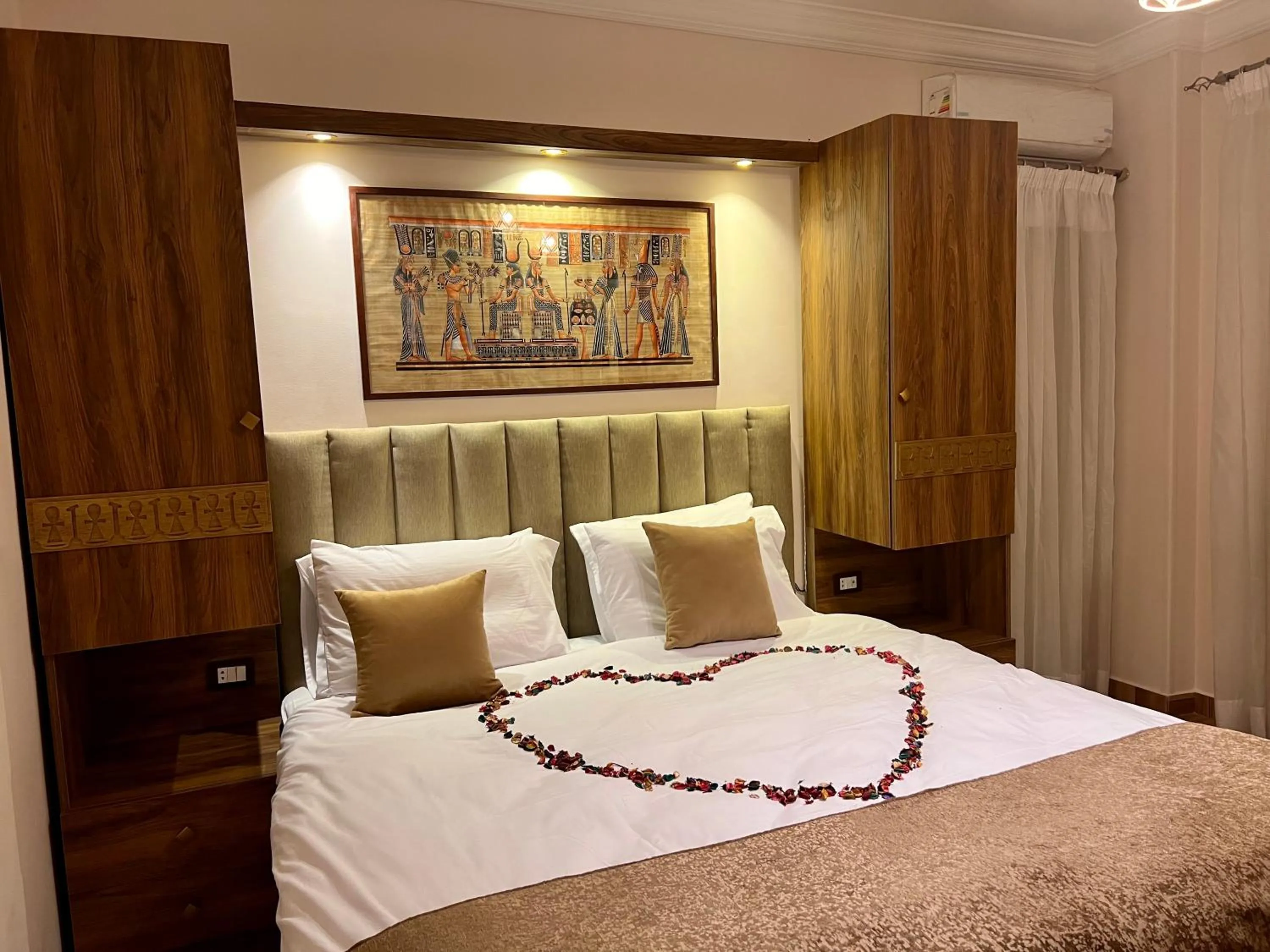 Bedroom, Bed in New Museum Guest House, Pyramids View