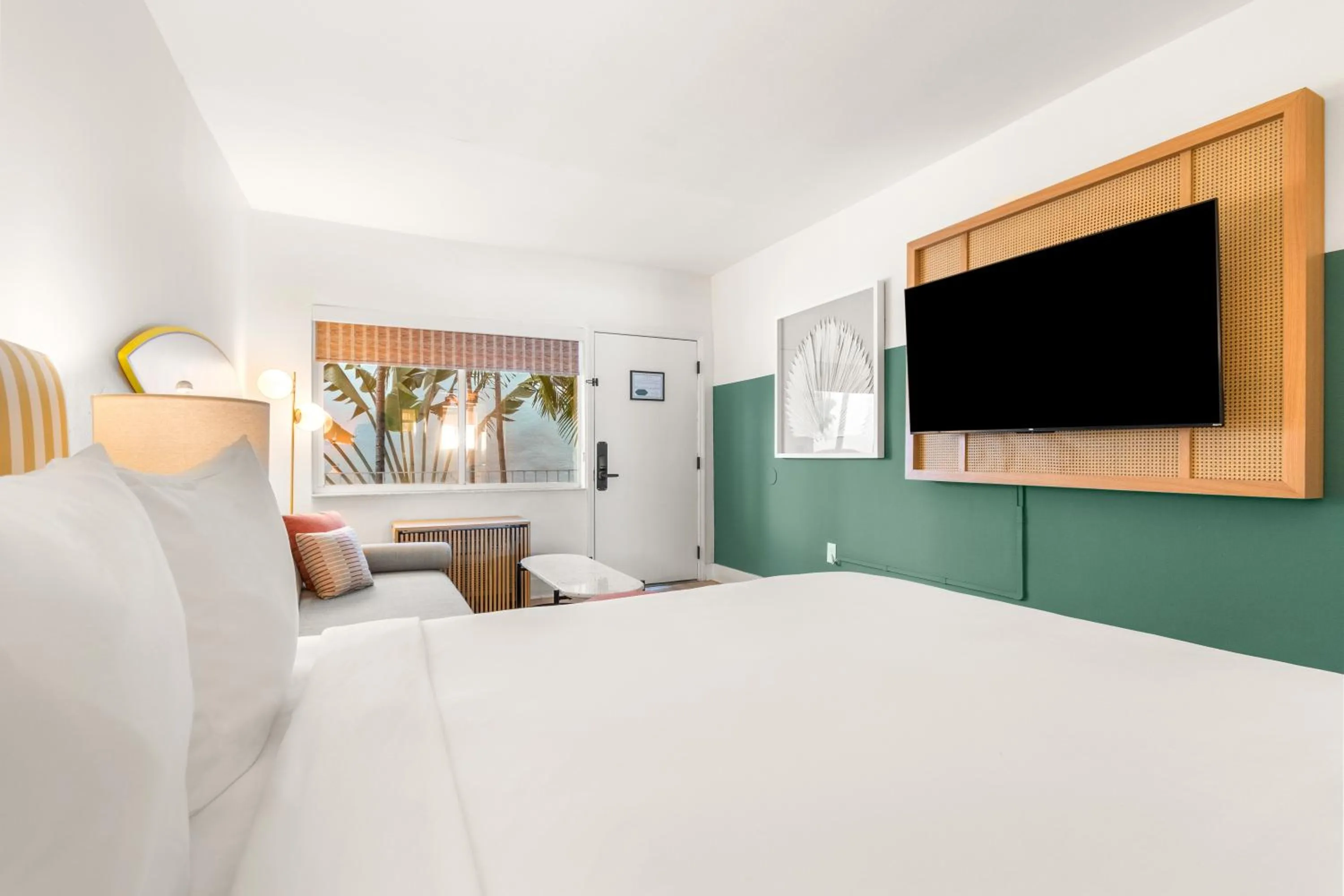 Bed in Aloha Fridays