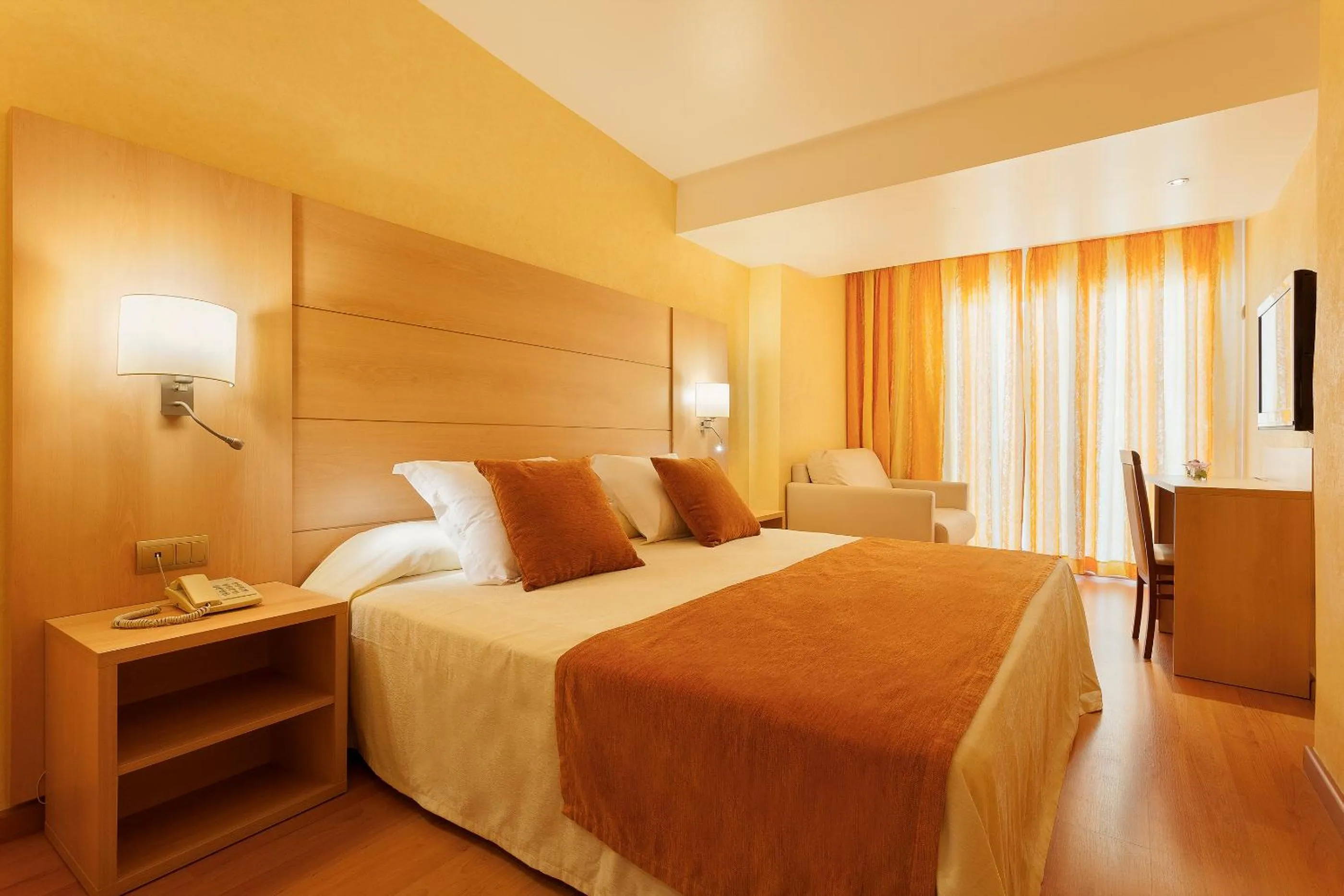 Bed in Hotel Pimar & Spa